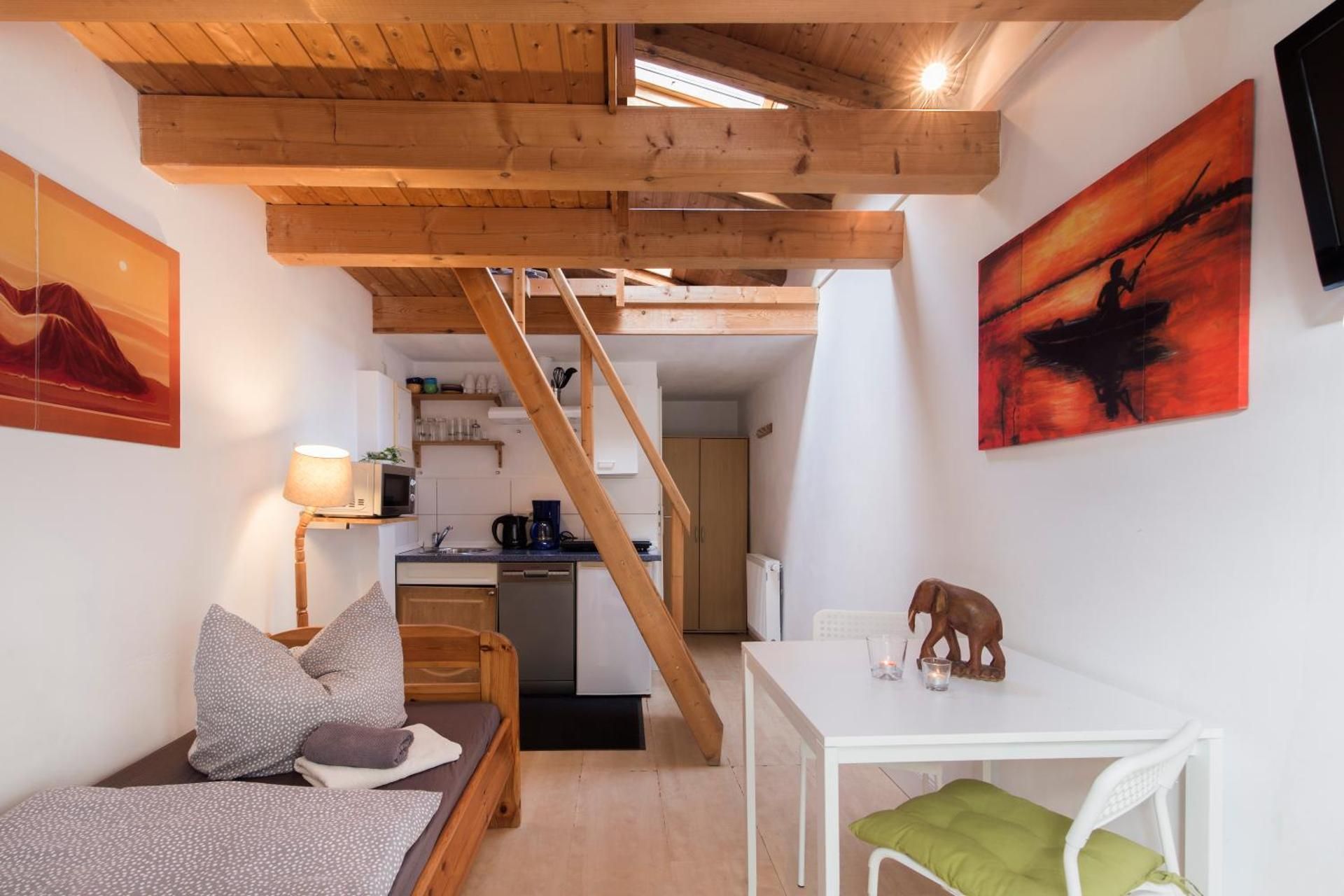 Apartment (3 Adults)