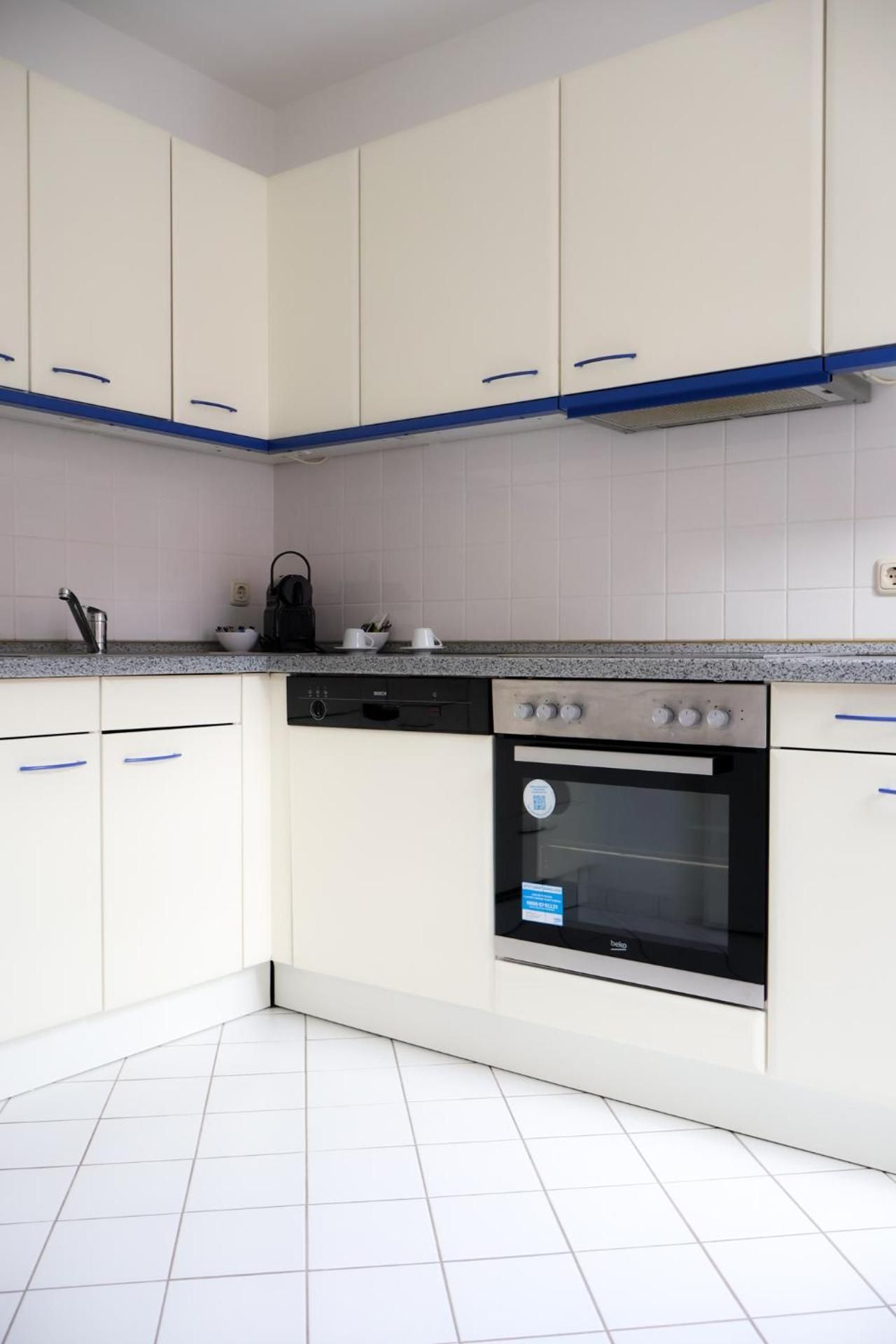 alexxanders Apartments & Studios