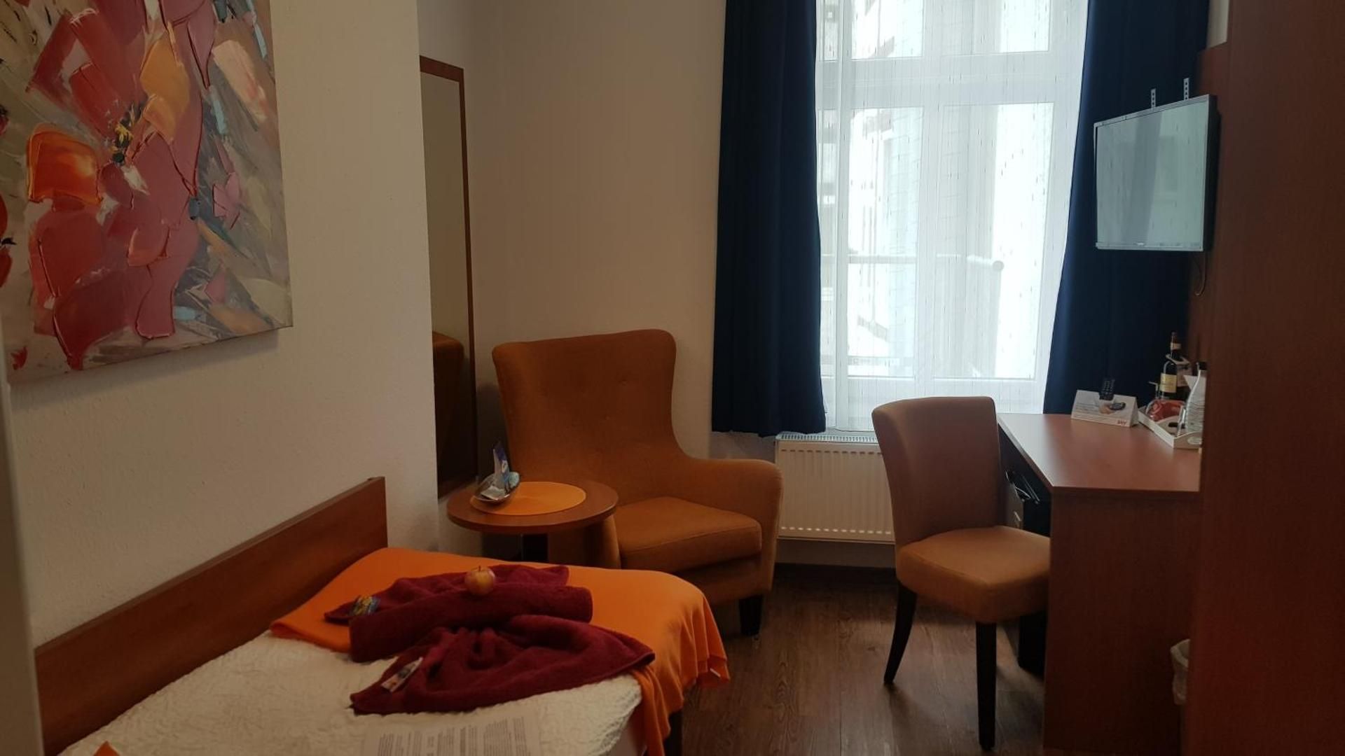 Budget Single Room