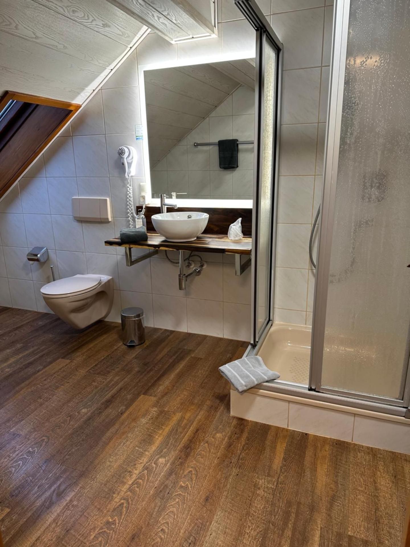 Single Room With Private Bathroom