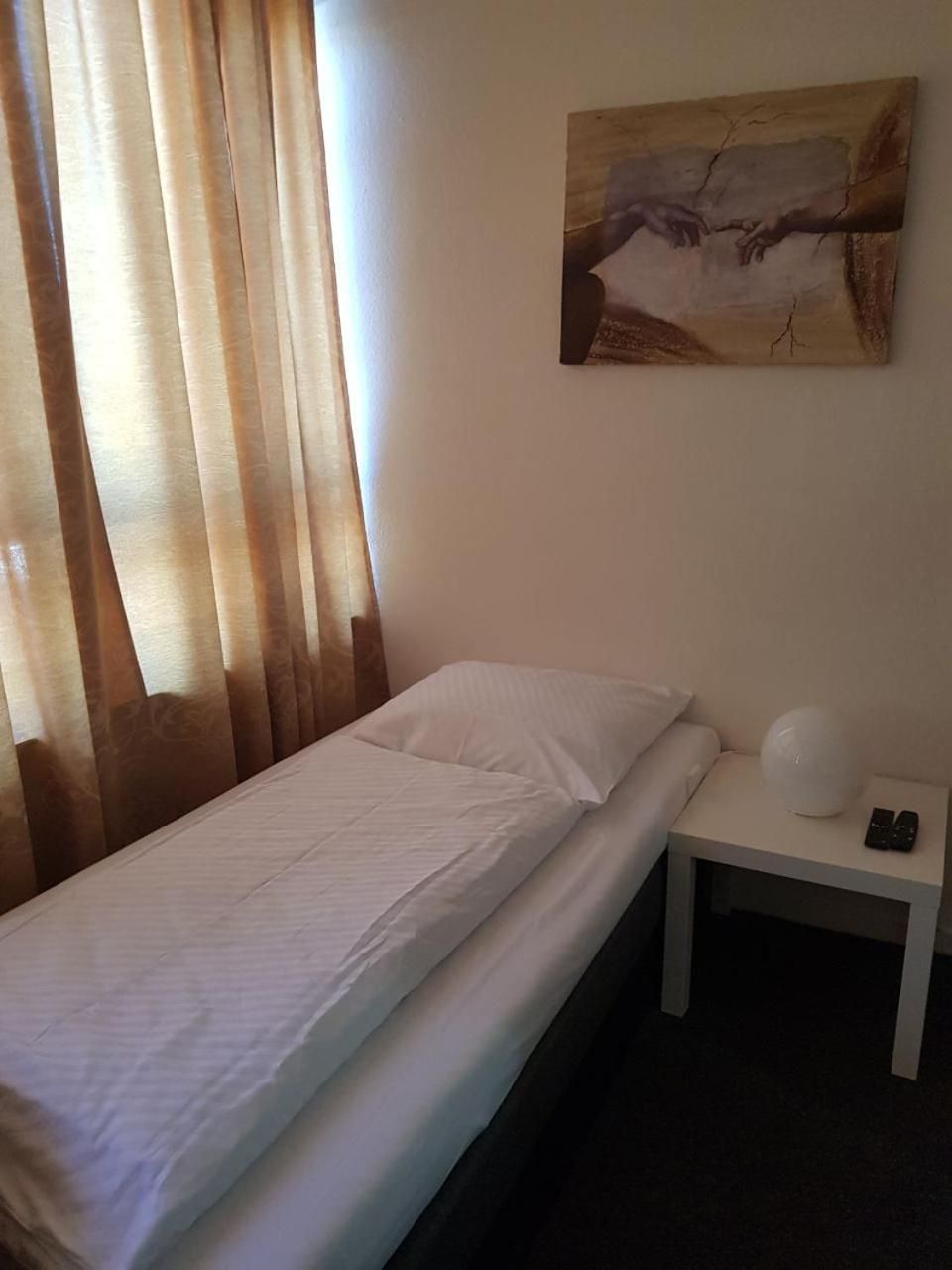 Standard Twin Room (seperate beds)