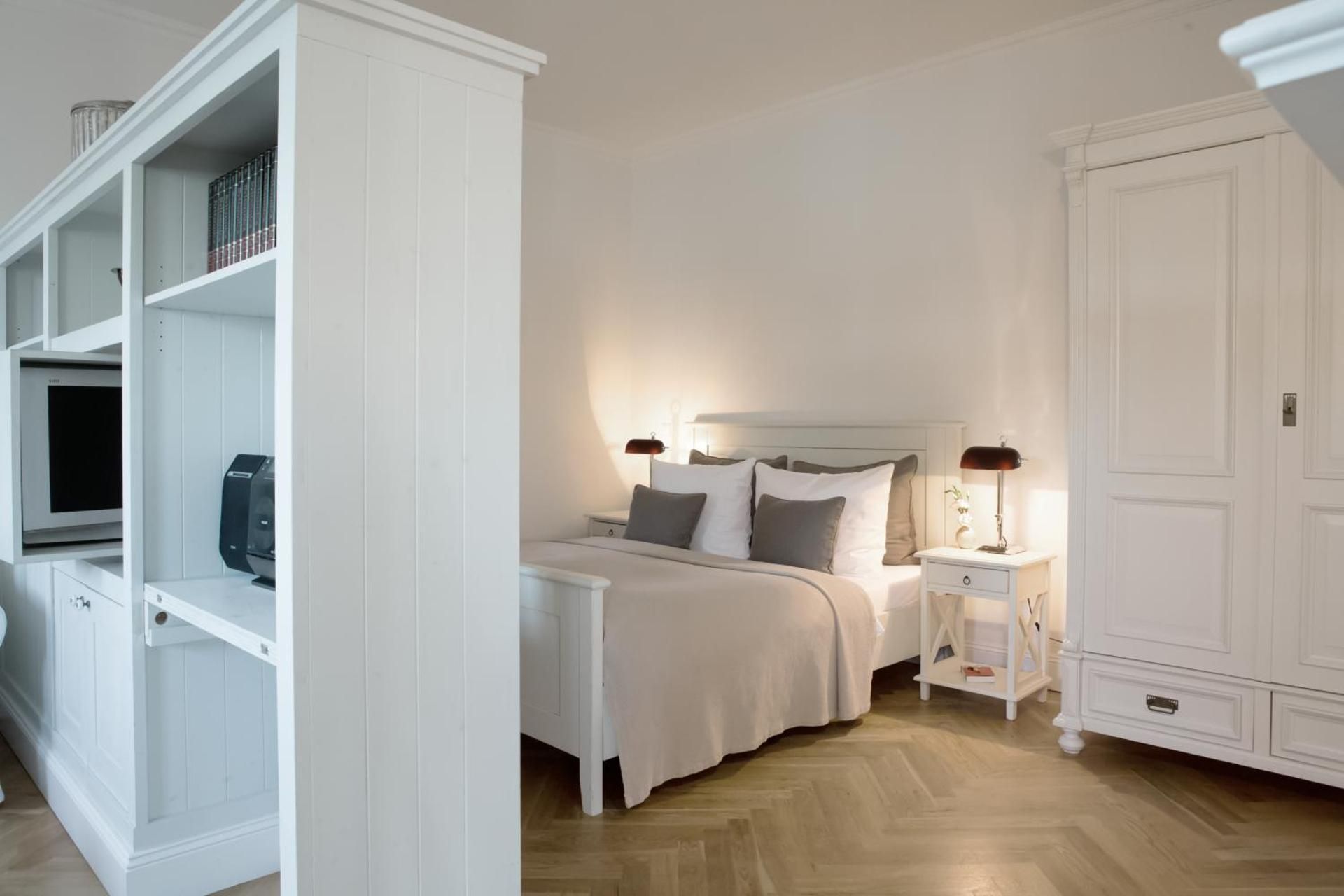 Two-Bedroom Apartment (4 Adults)