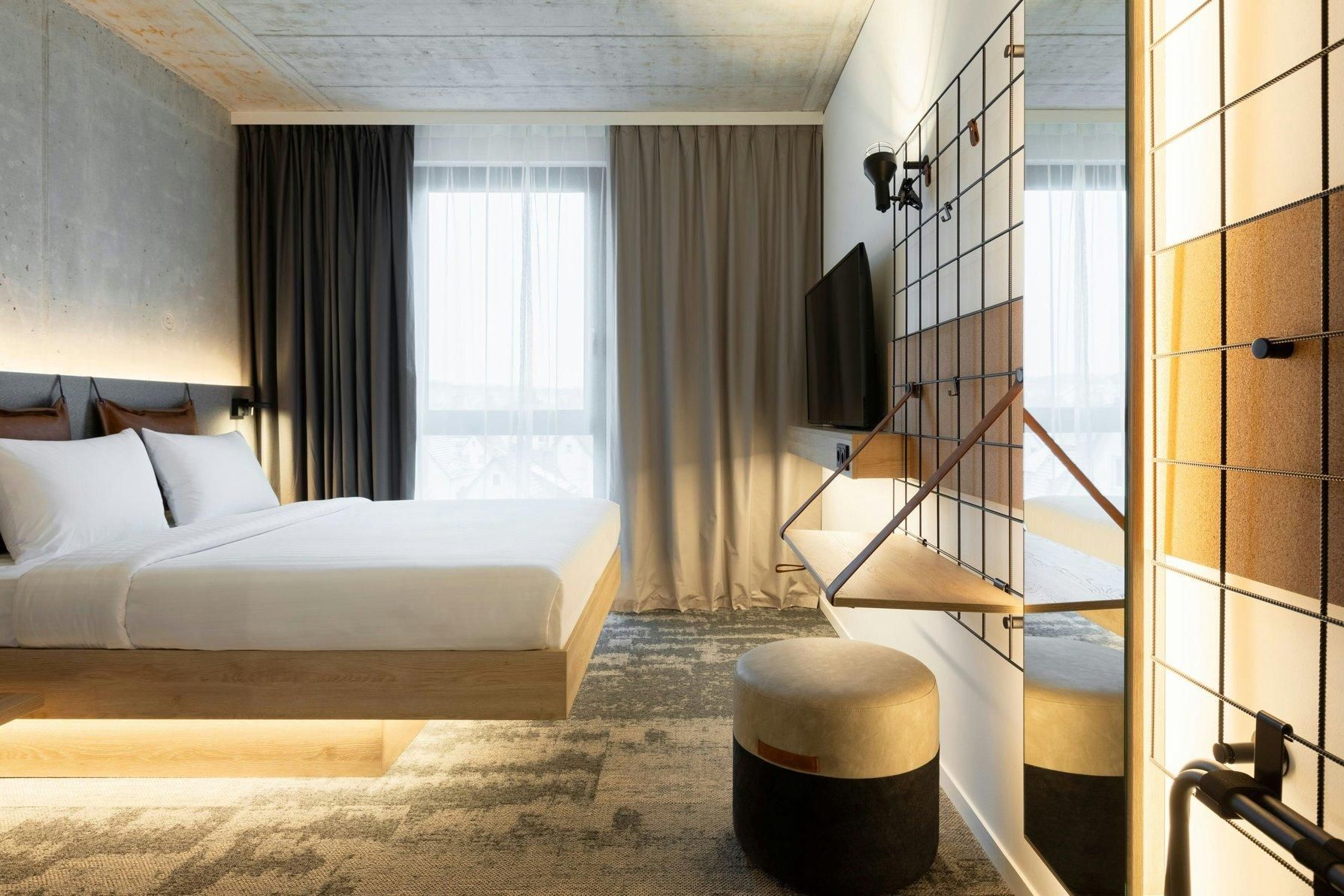 Moxy Queen Sleeper, Guest room, 1 Queen
