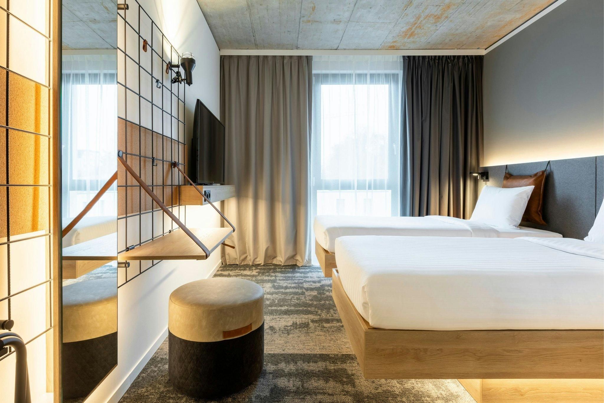 moxy twin sleeper, guest room, 2 twin