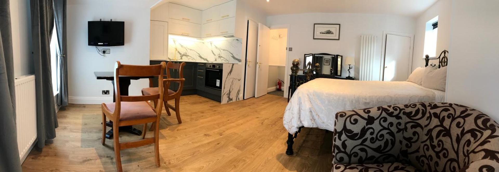 Brunel Self-catering Studio Apartment