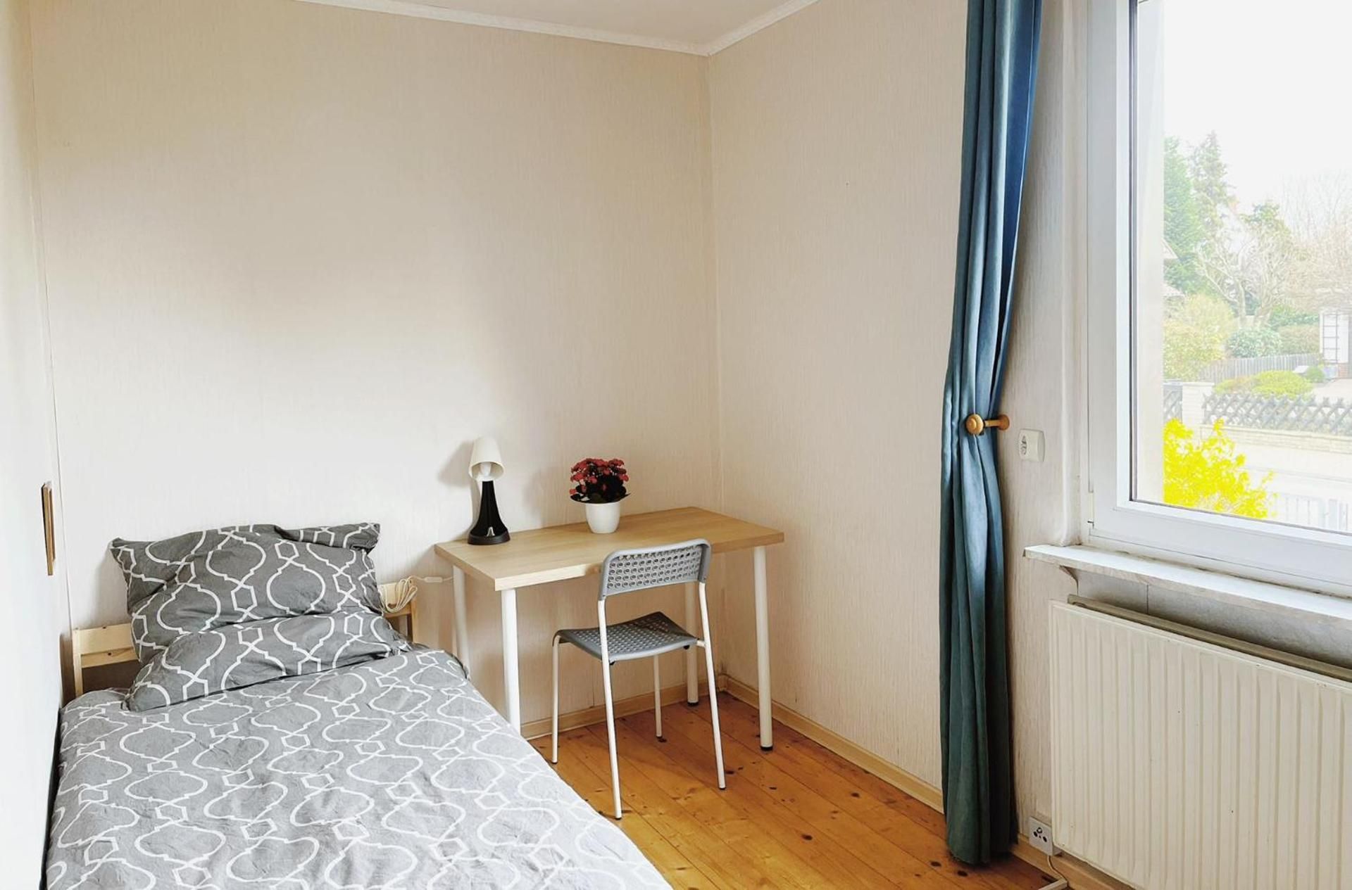 Single Room with Shared Shower and Toilet