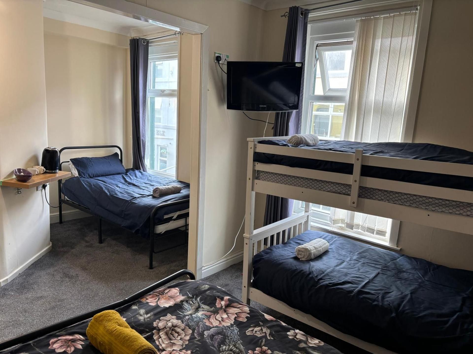 Affordable Golden Mile Blackpool Hotel Family Room with Private Bathroom