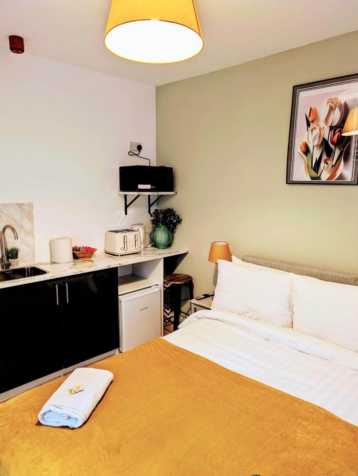 Deluxe Suite with Spa Bath