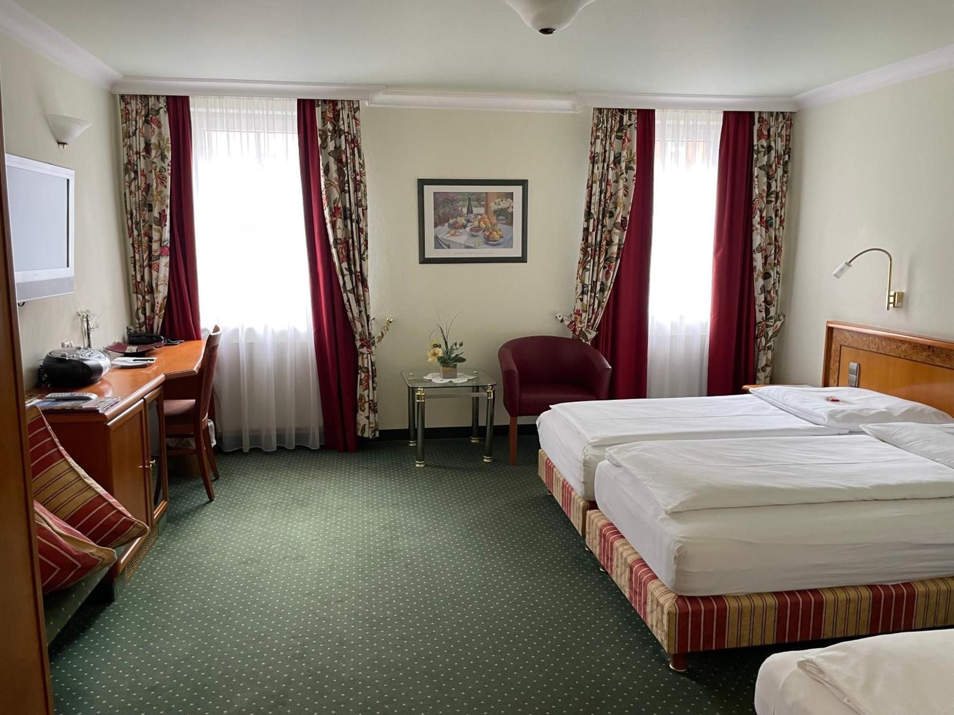 Comfort Triple Room
