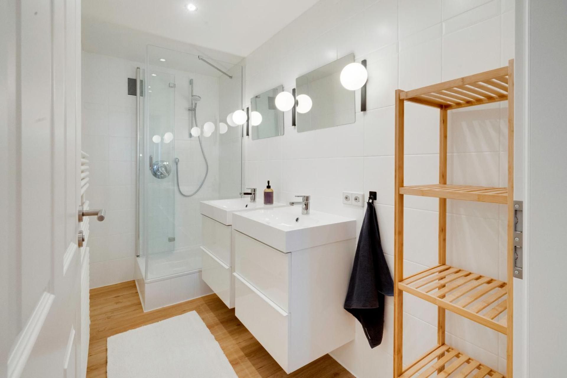 Three-Bedroom Deluxe Apartment