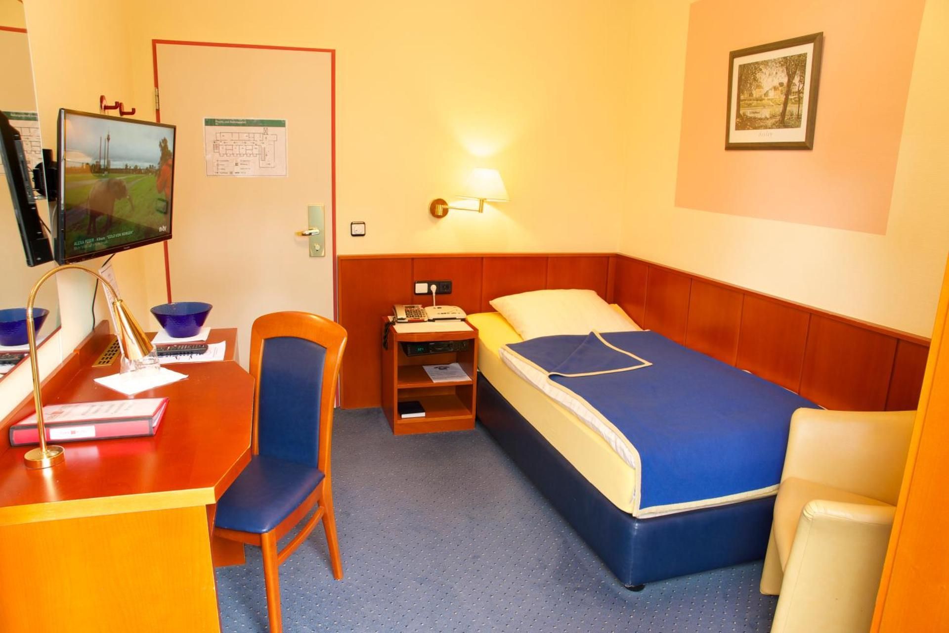 Single Room With Private Bathroom