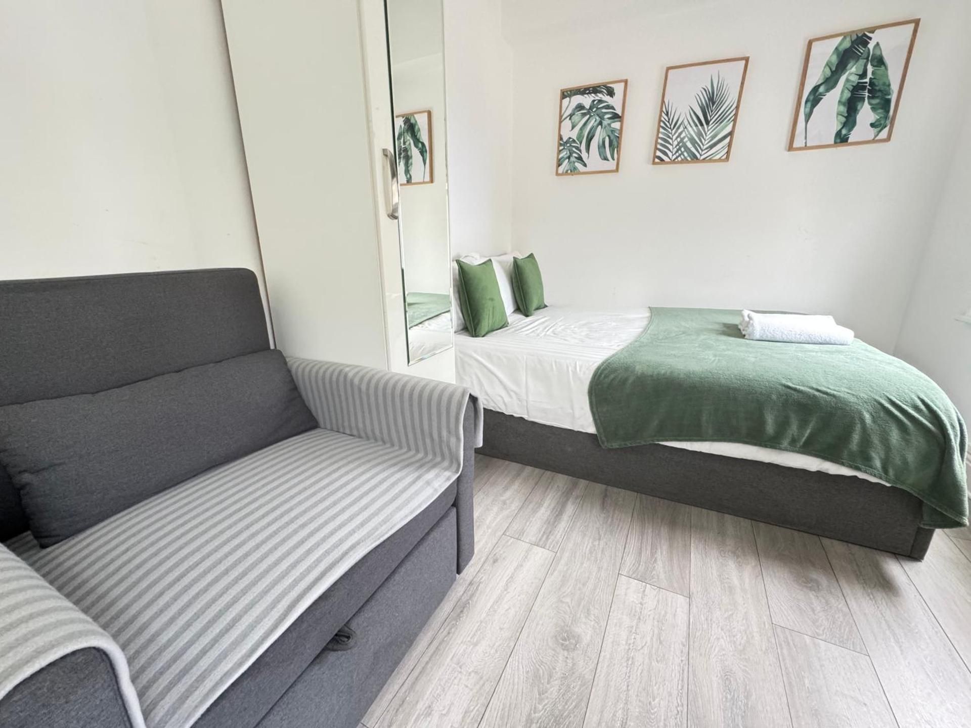Studio Apartment