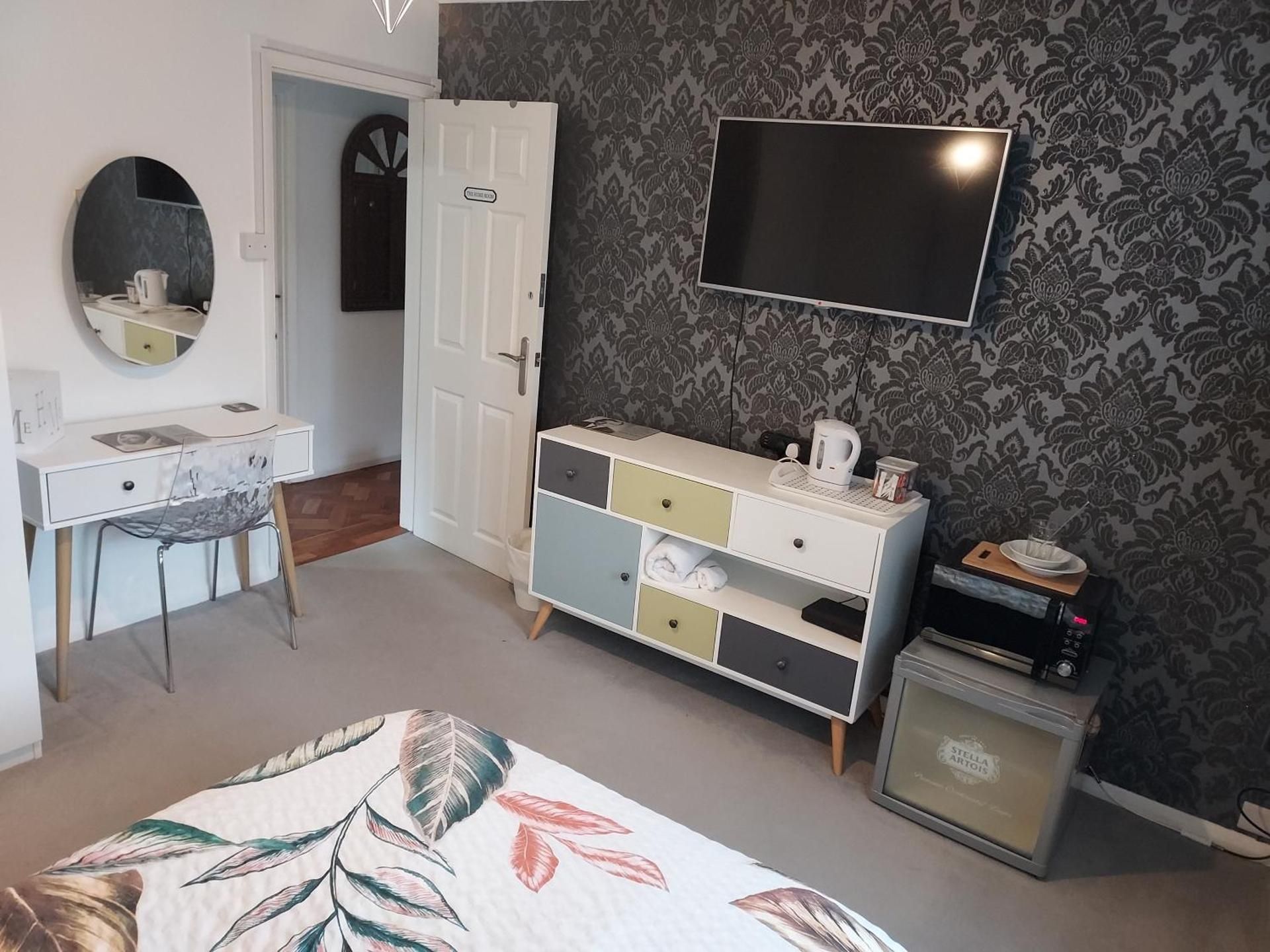 Deluxe Double Room with Shower