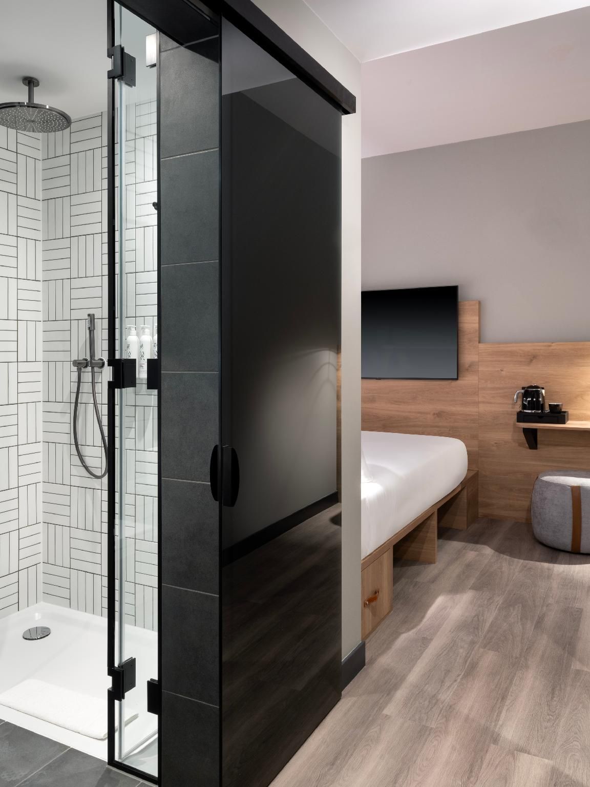 Moxy Hideaway Sleeper, Windowless Guest room, 1 Queen, No view