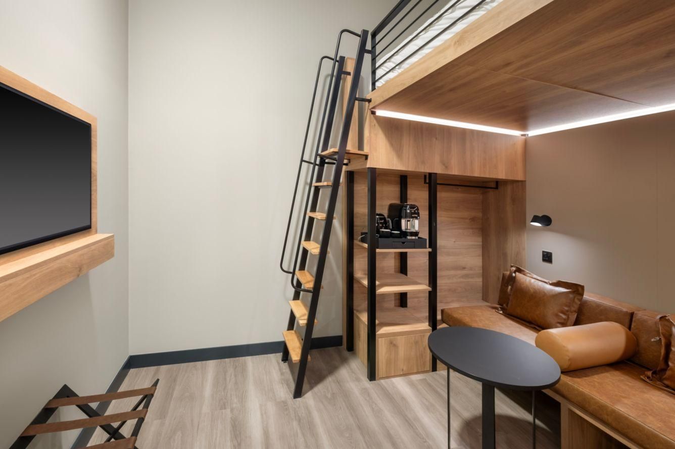 Moxy Showtime Sleeper Queen Room with City View