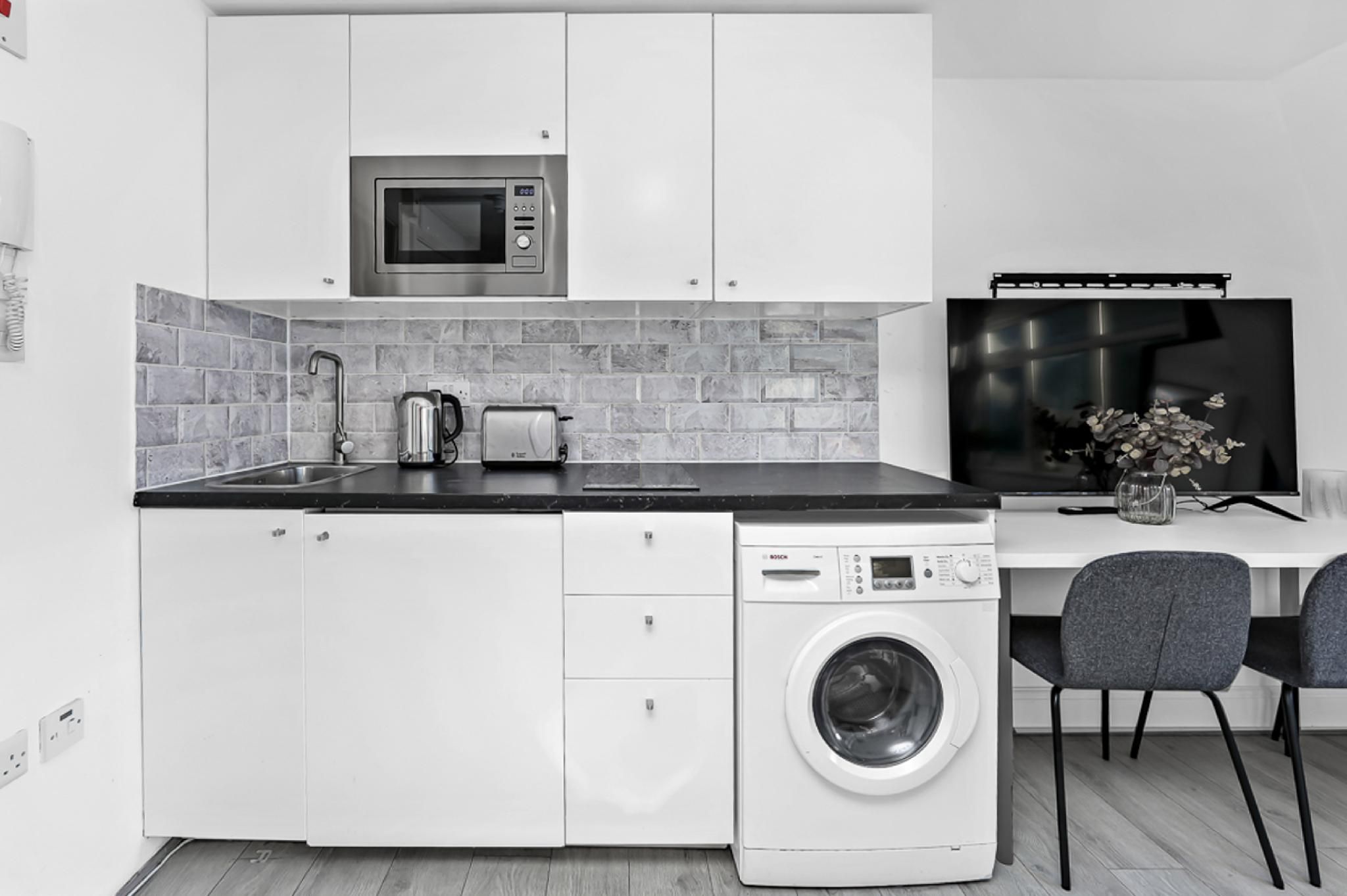 GREVILLE FLAT 7