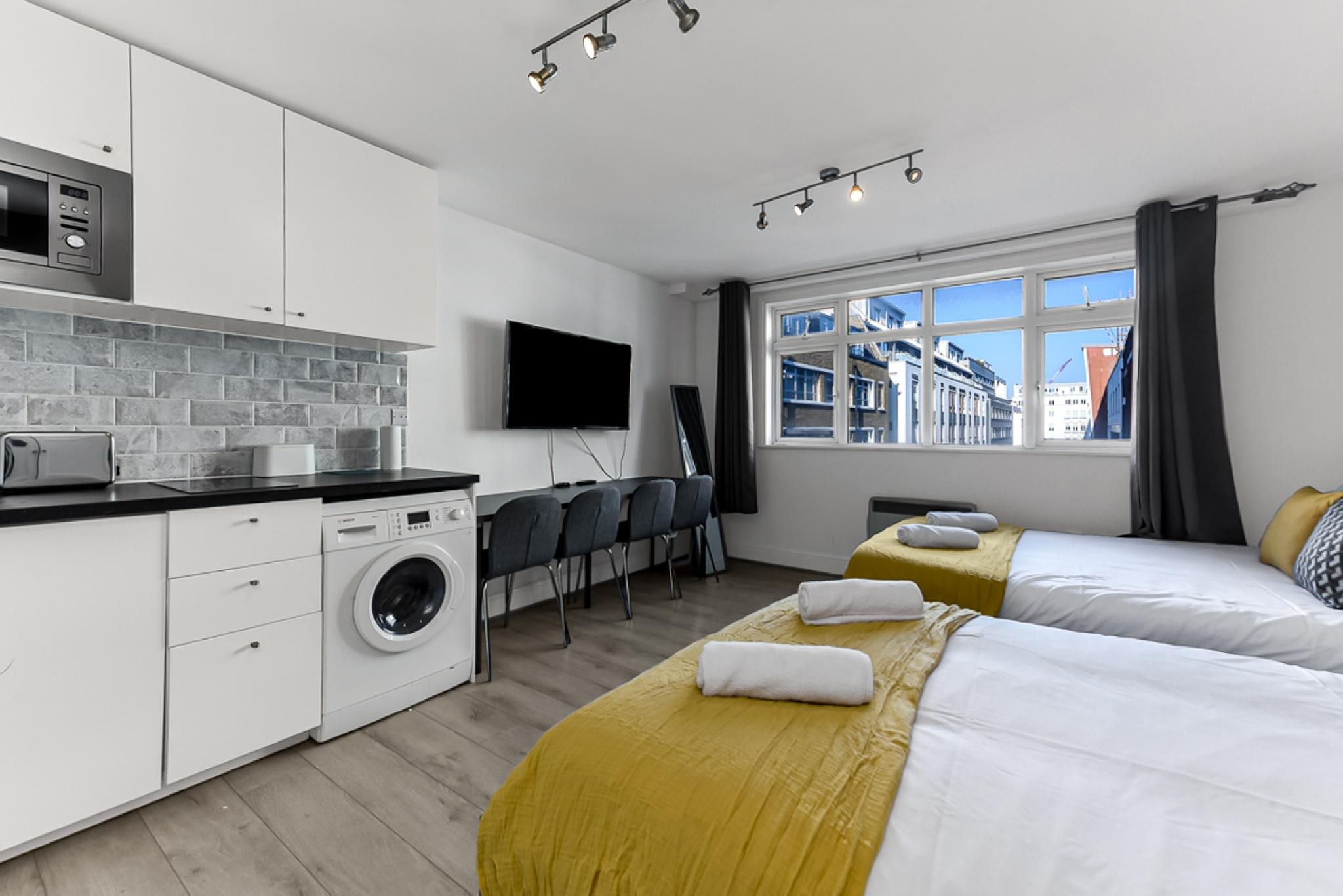 GREVILLE FLAT 5