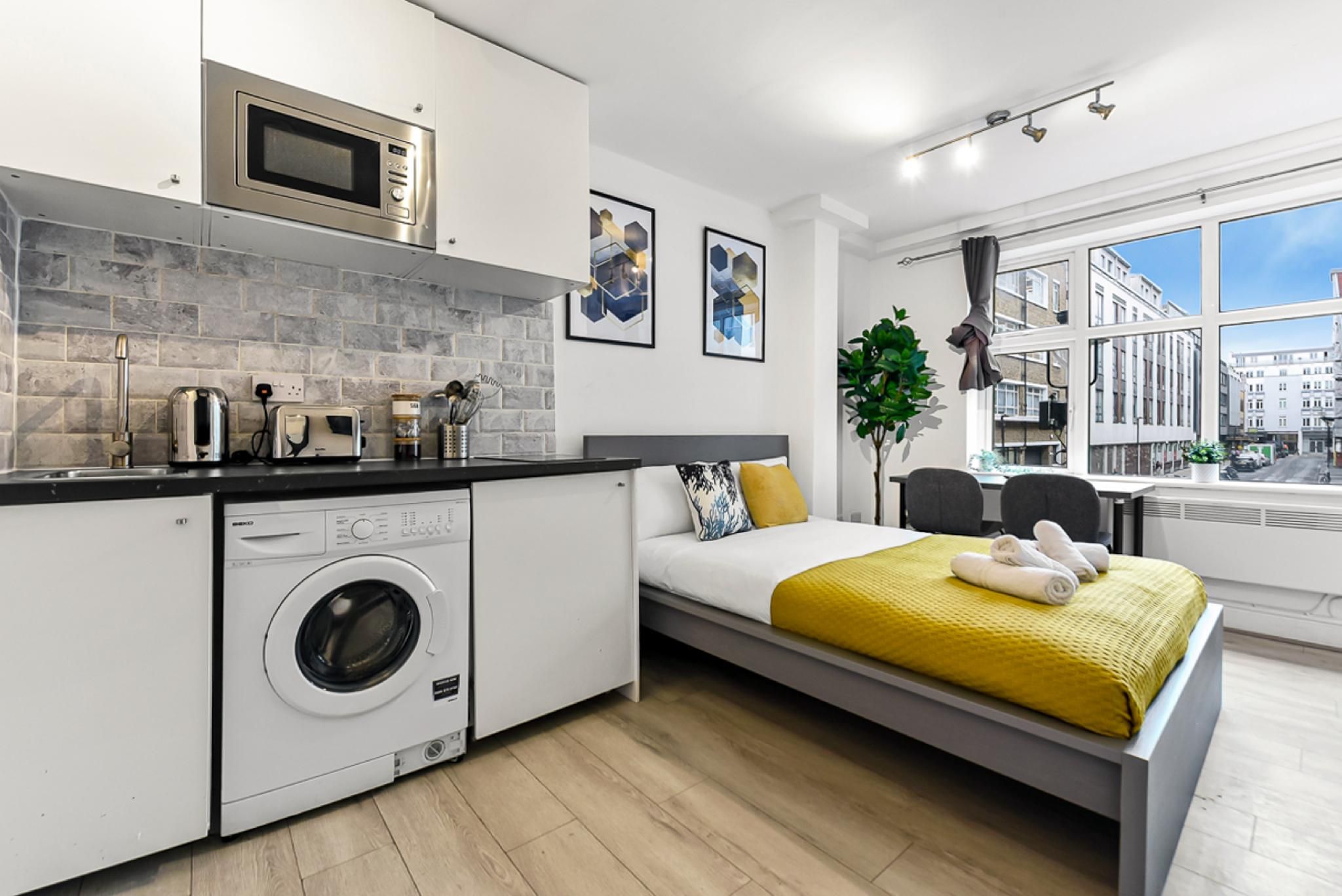 GREVILLE FLAT 1