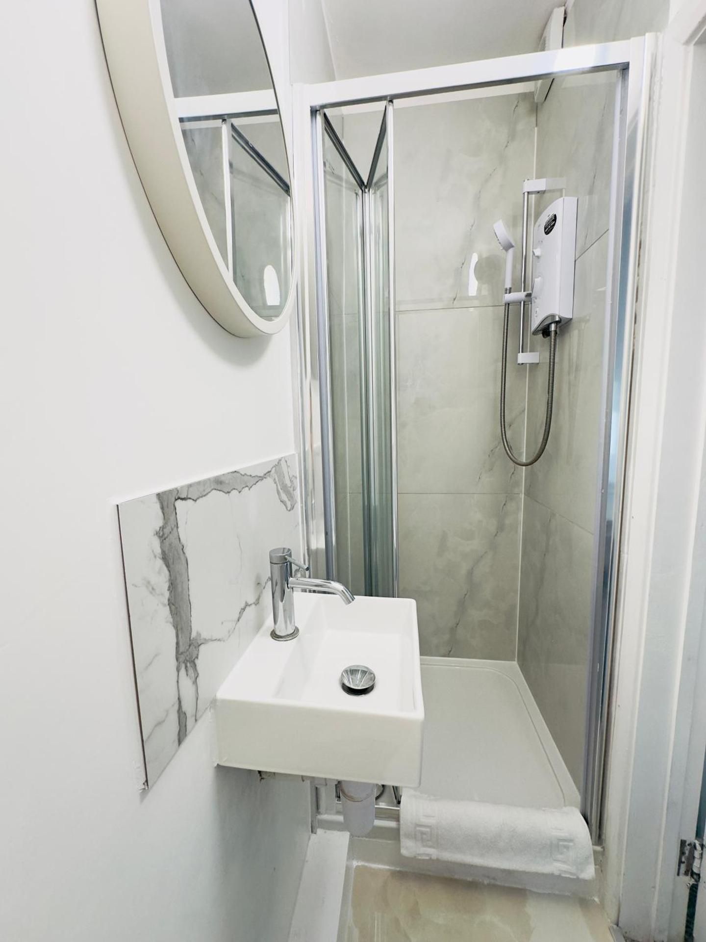 Quadruple Room with Private Bathroom