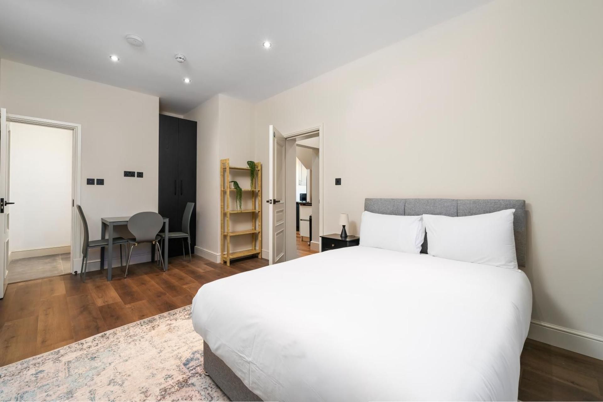 One-Bedroom Apartment with Terrace