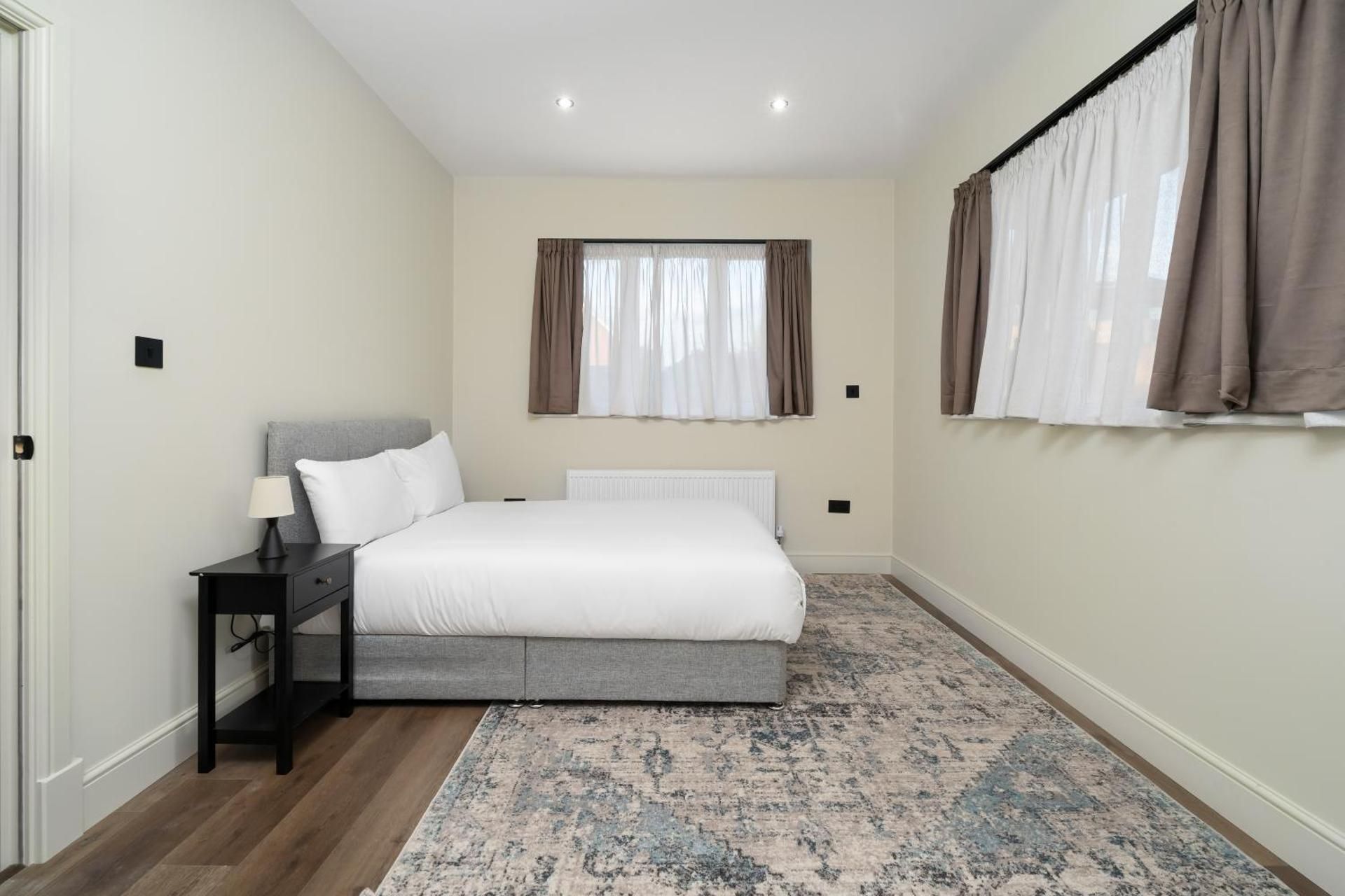 One-Bedroom Apartment with Terrace