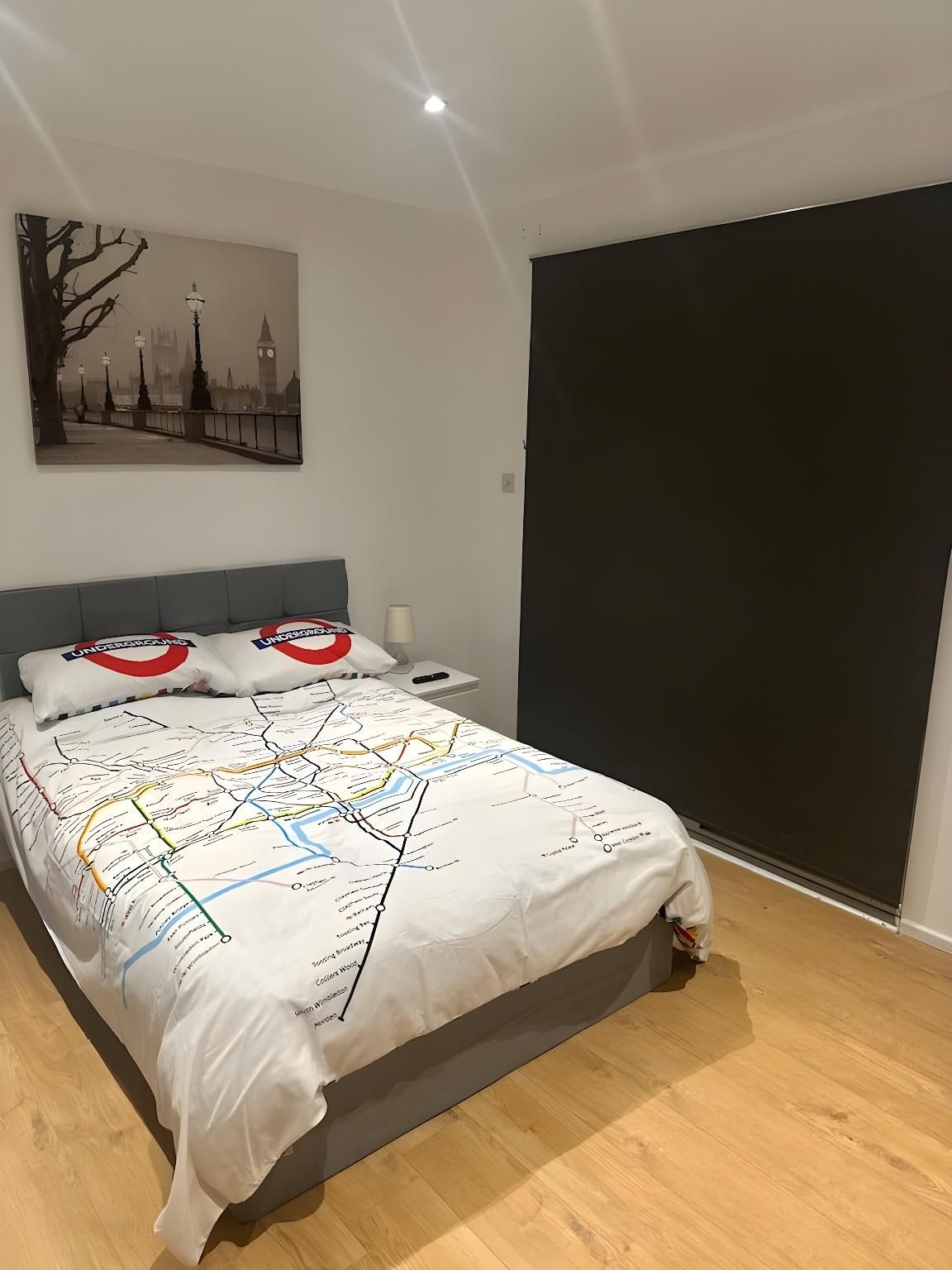 Self-contained en-suite close to Wembley stadium