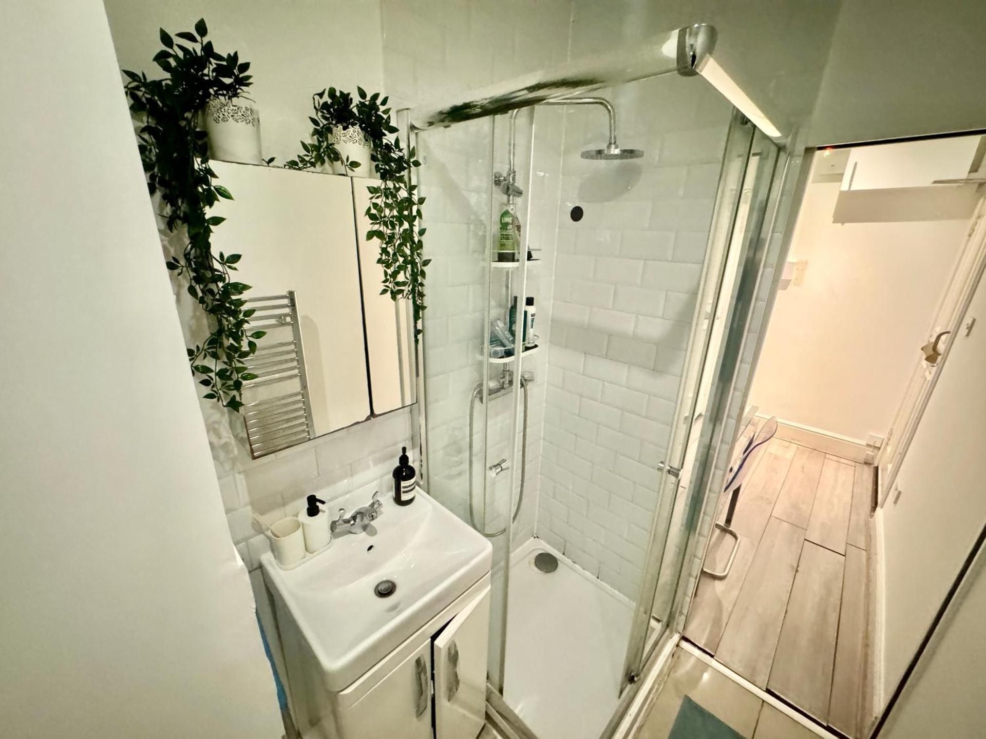 Quadruple Room with Shared Bathroom