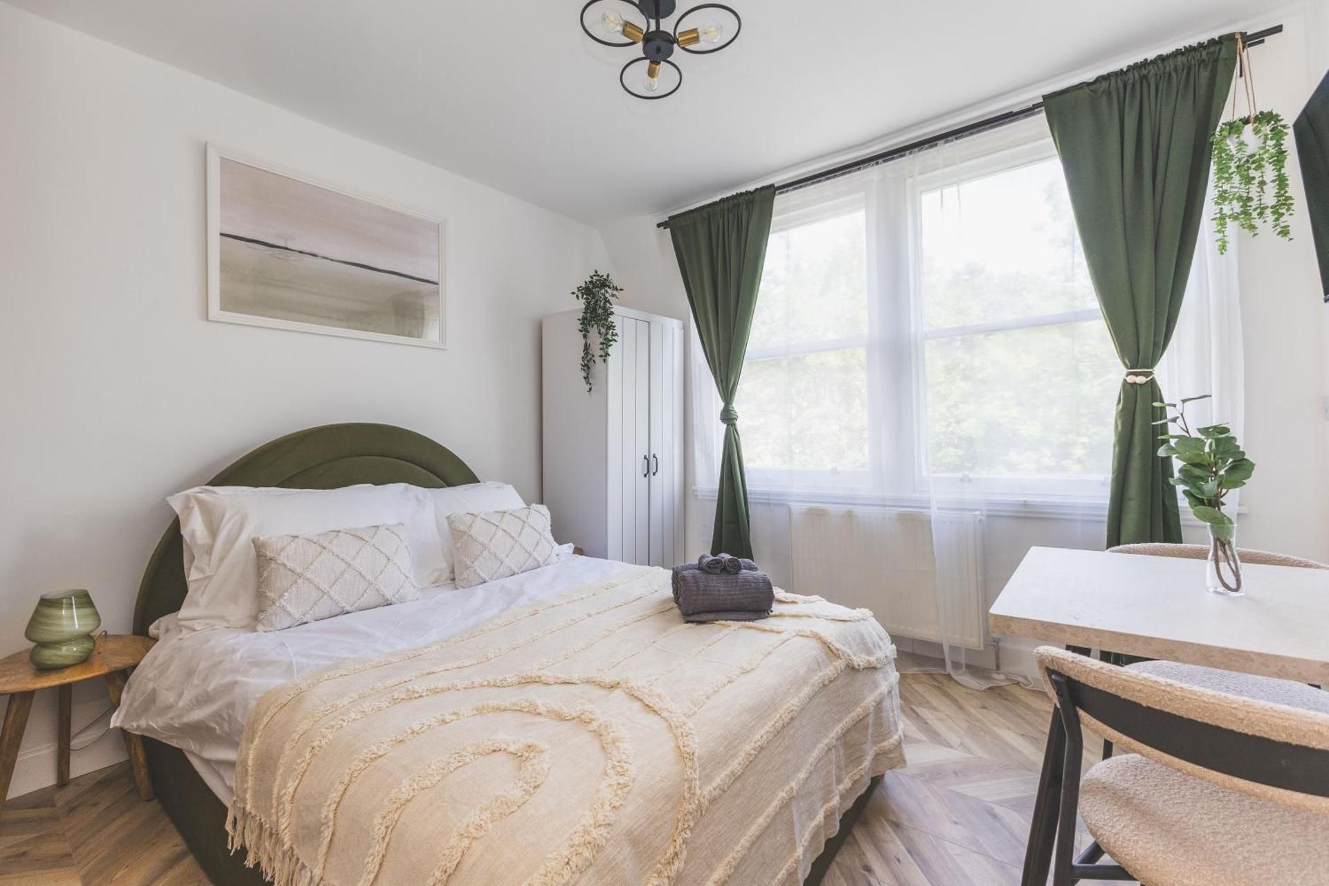 Studio Apartment