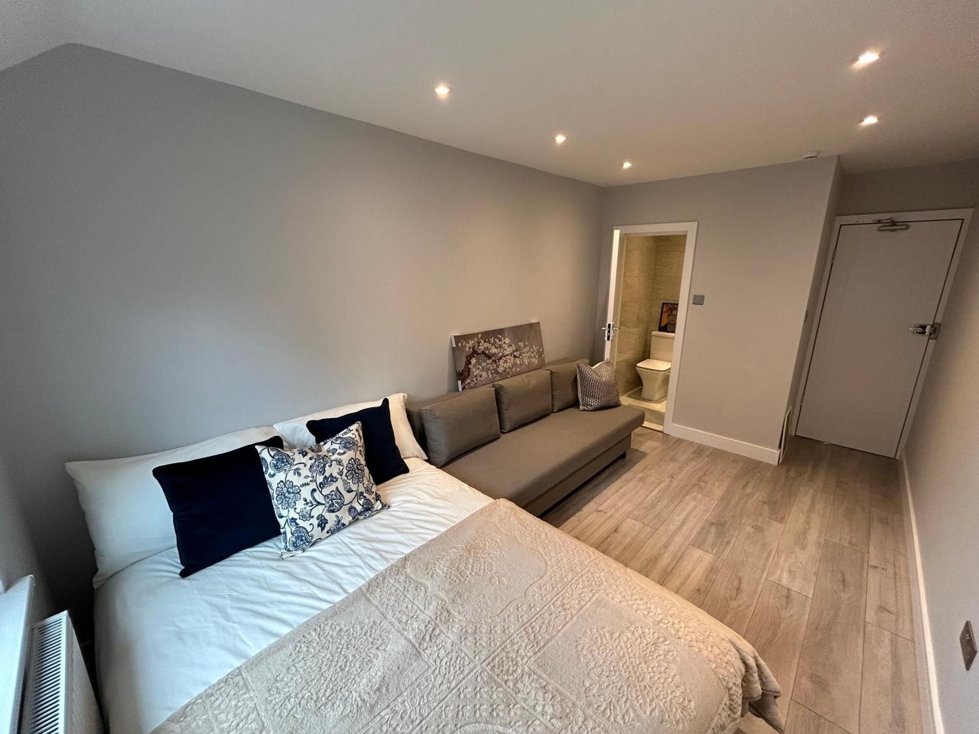 Double Room with Private Bathroom