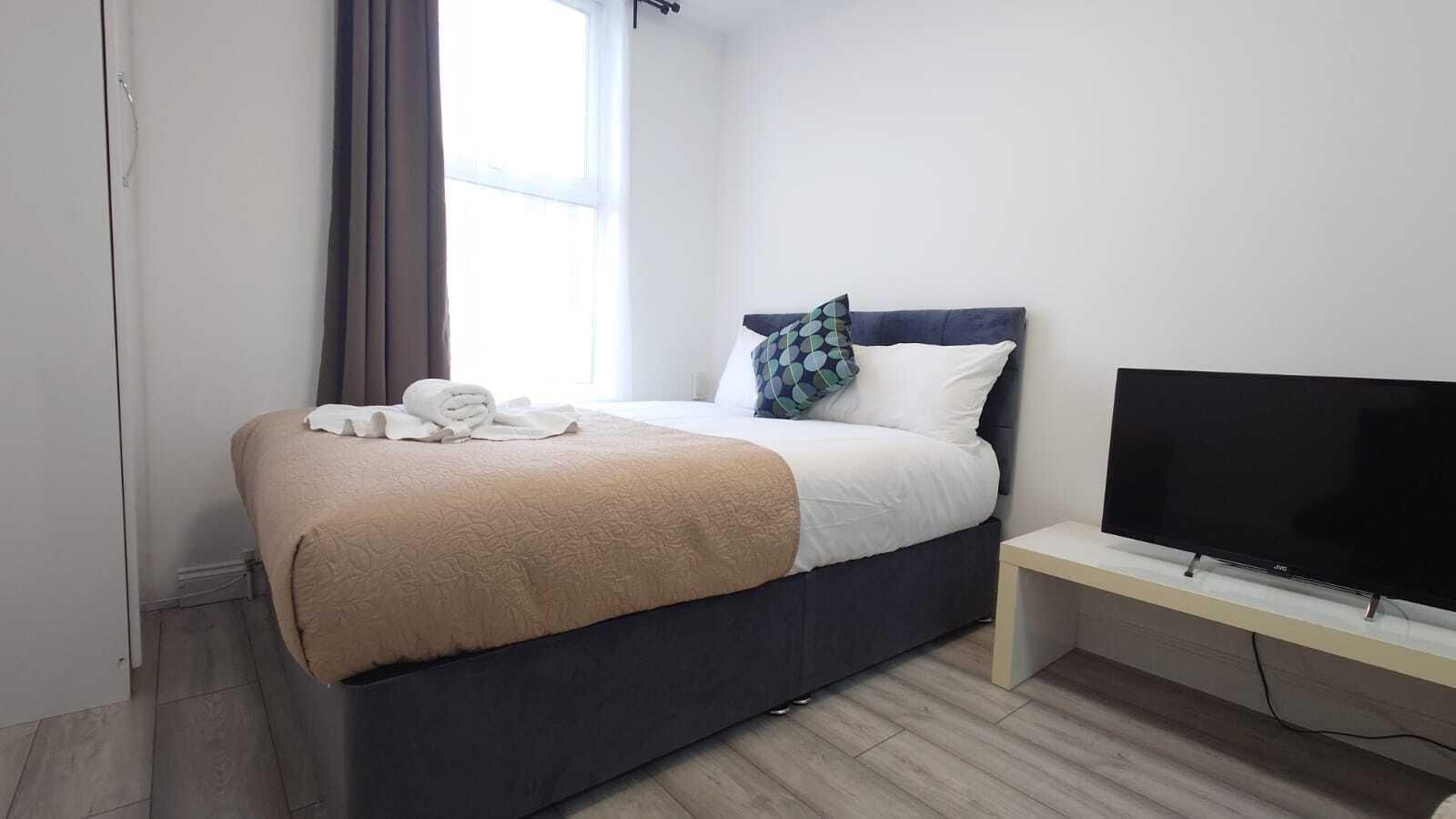 Apartment-Standard-Private Bathroom-2
