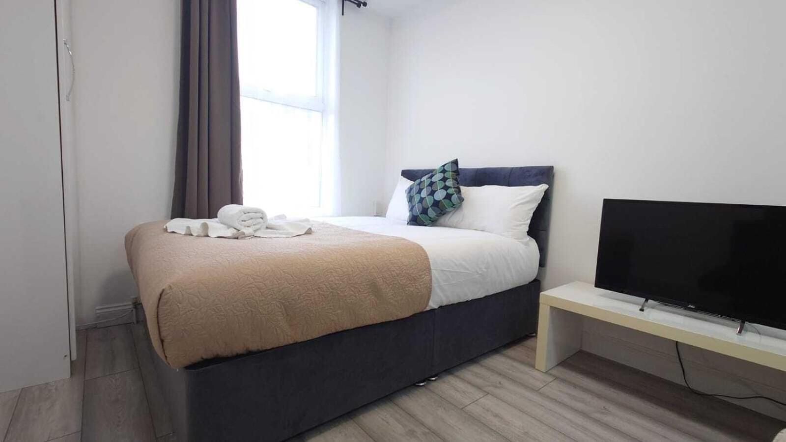 One-Bedroom Standard Apartment