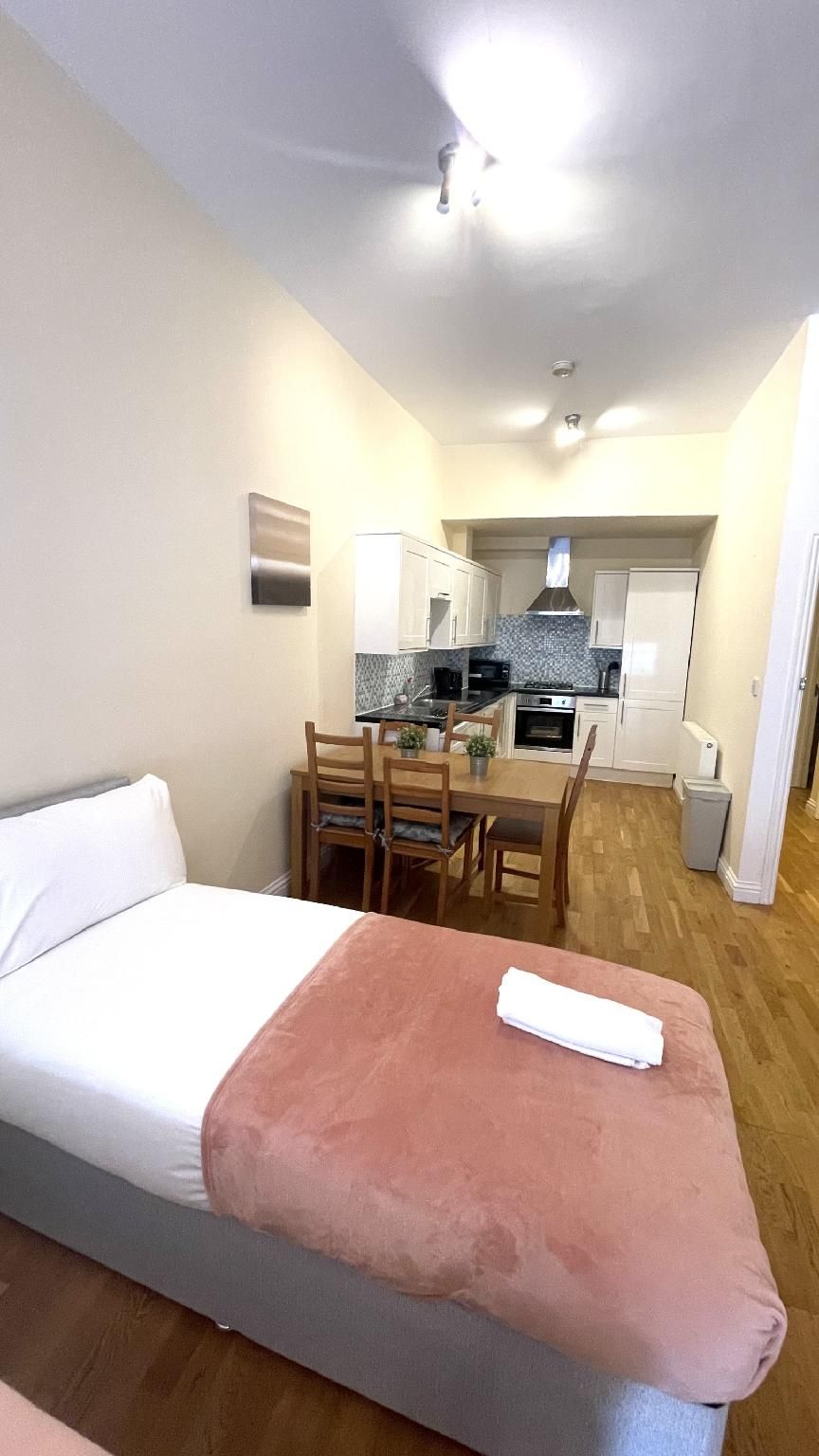Apartment-Private Bathroom-4