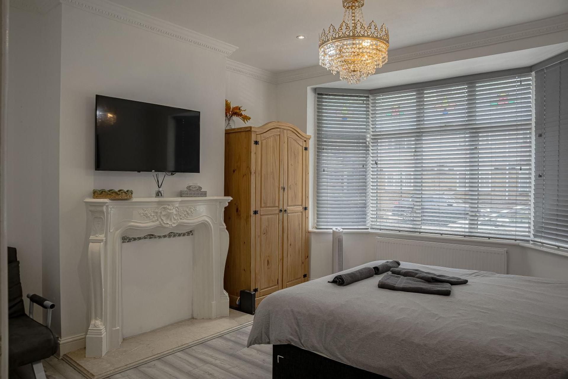 One-Bedroom Apartment with Garden