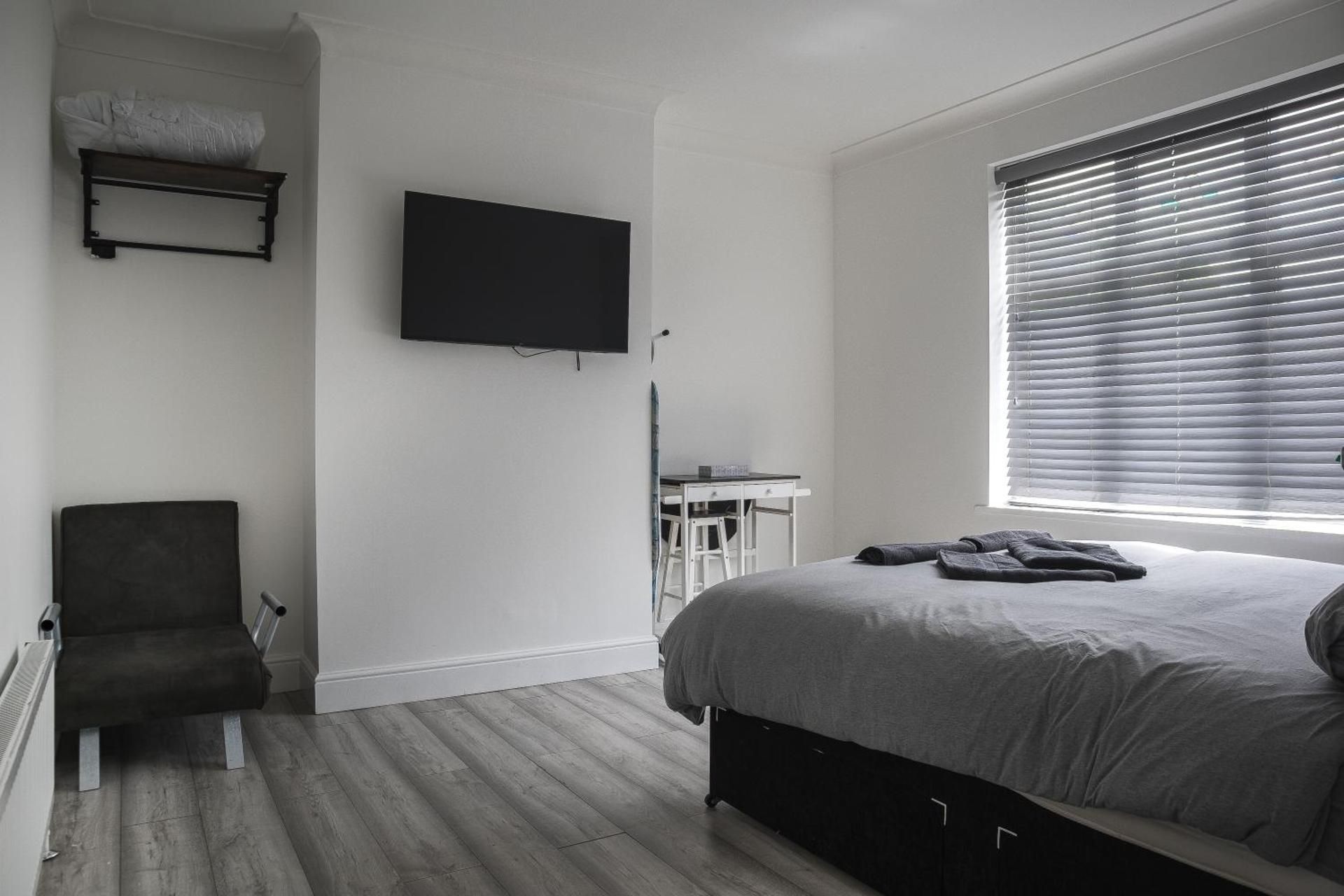 Double Room with Shared Bathroom