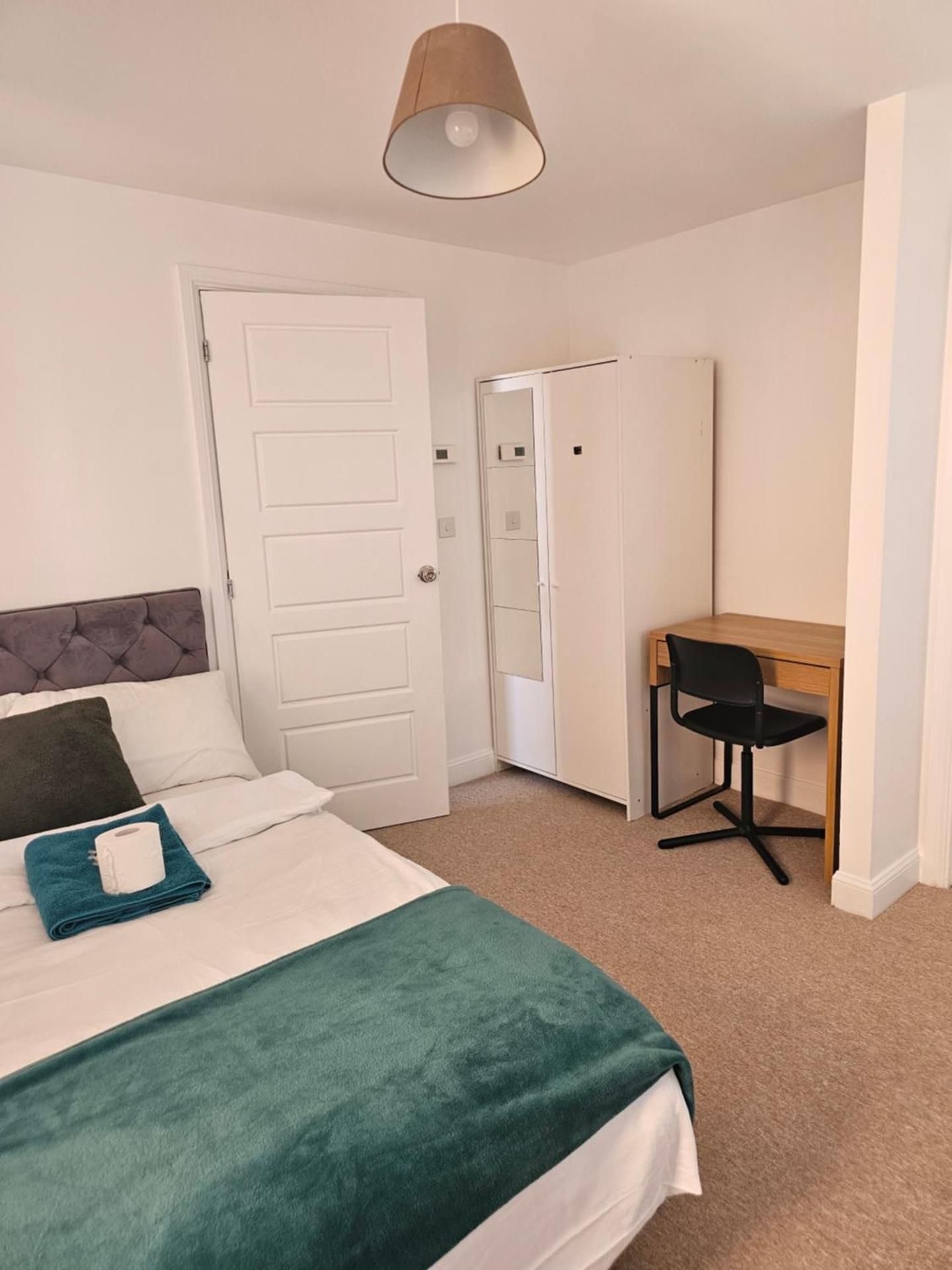 Deluxe Double Room with Shower