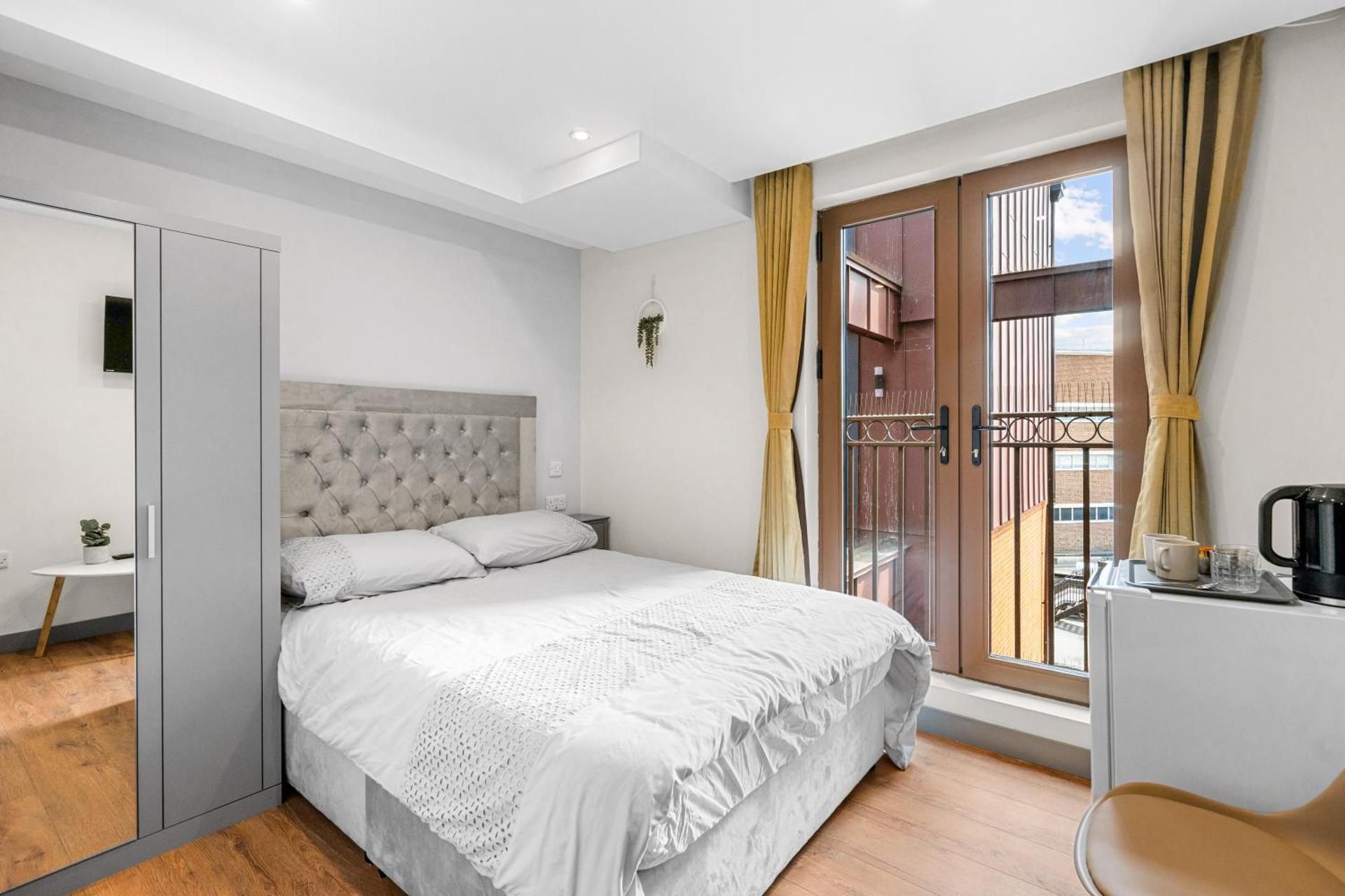 Double Room with Private Bathroom