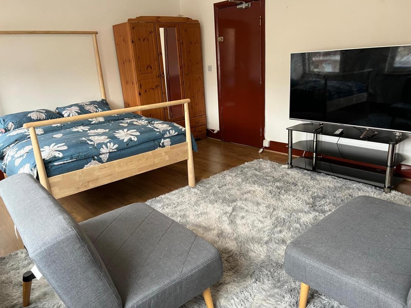 Triple Room with Private Bathroom