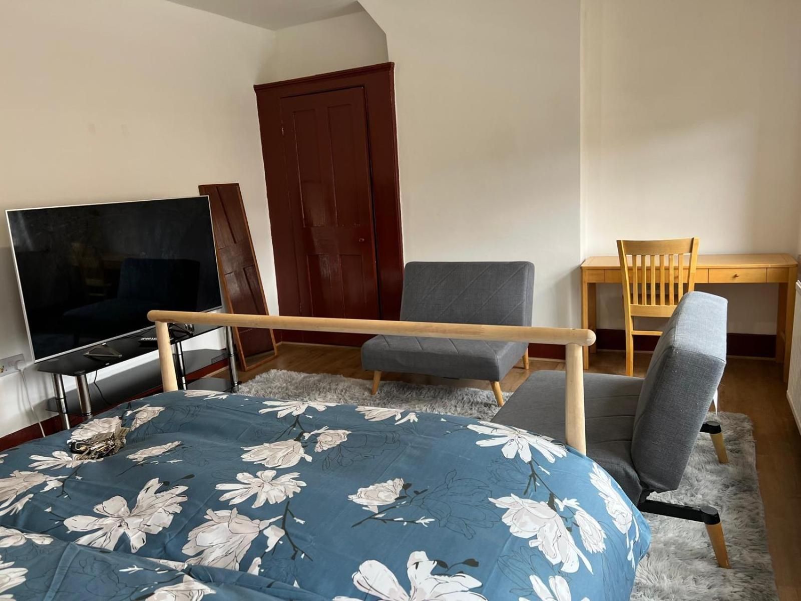 Triple Room with Private Bathroom