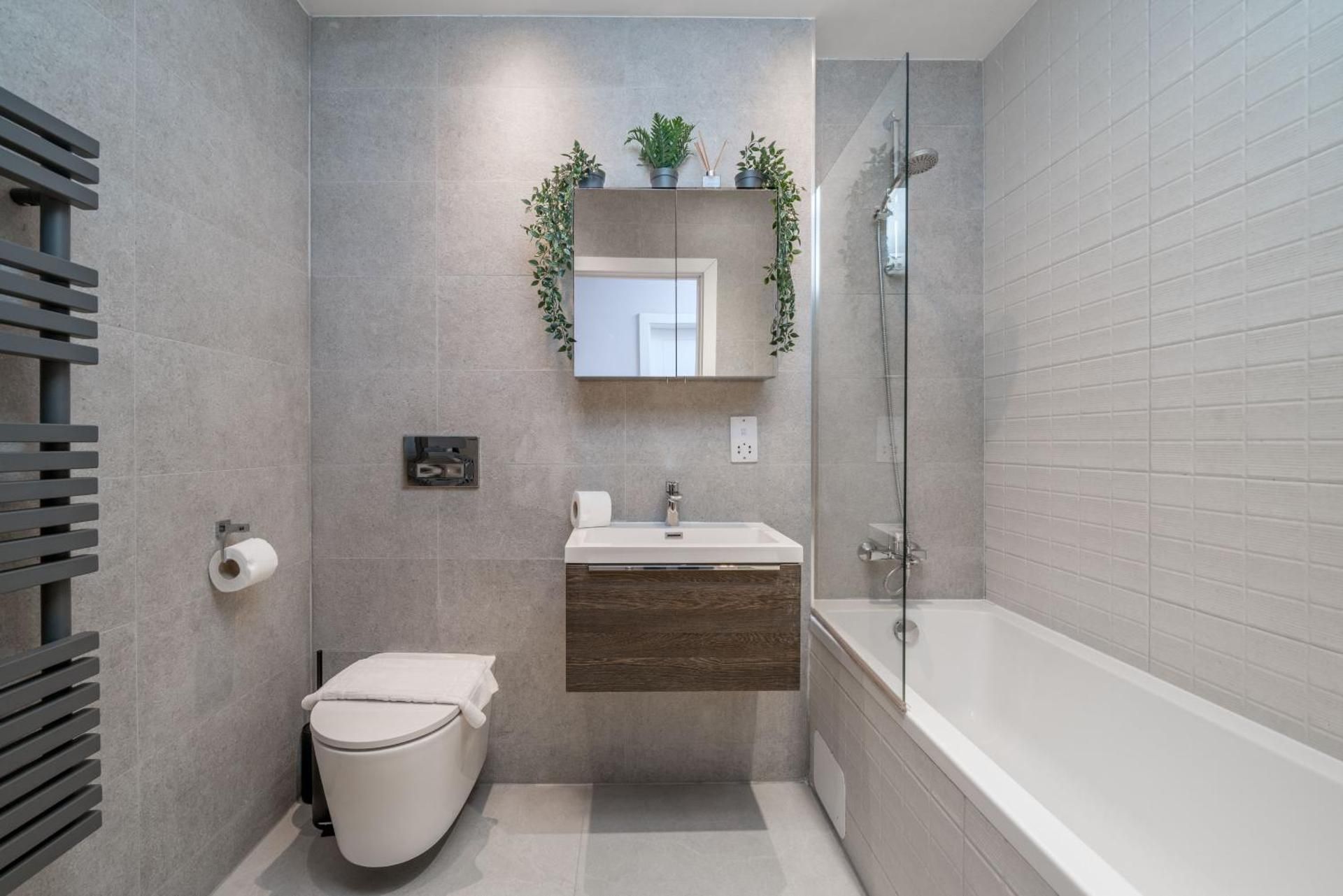 Superior One-Bedroom Apartment with Balcony