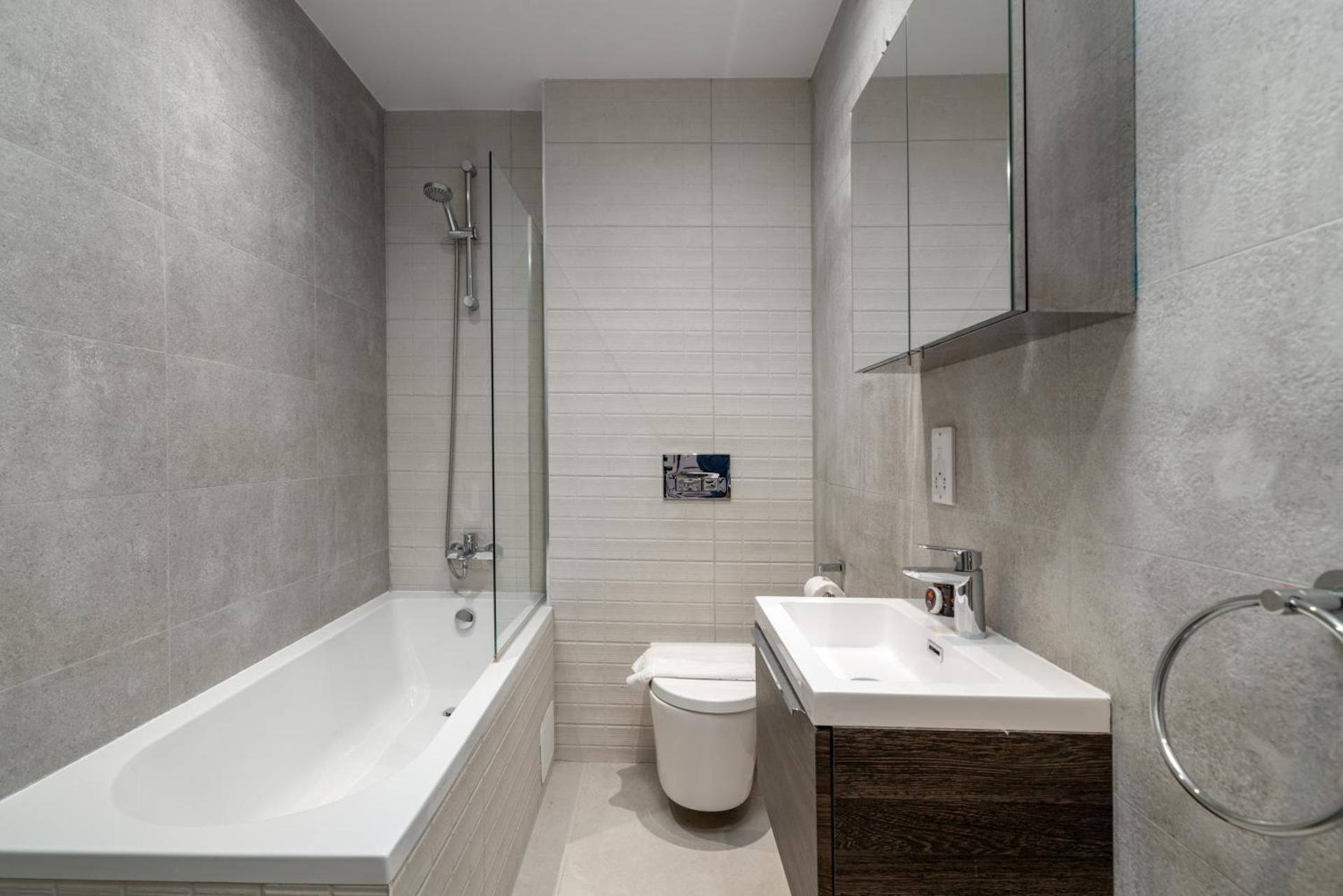 Three-Bedroom Apartment with Balcony