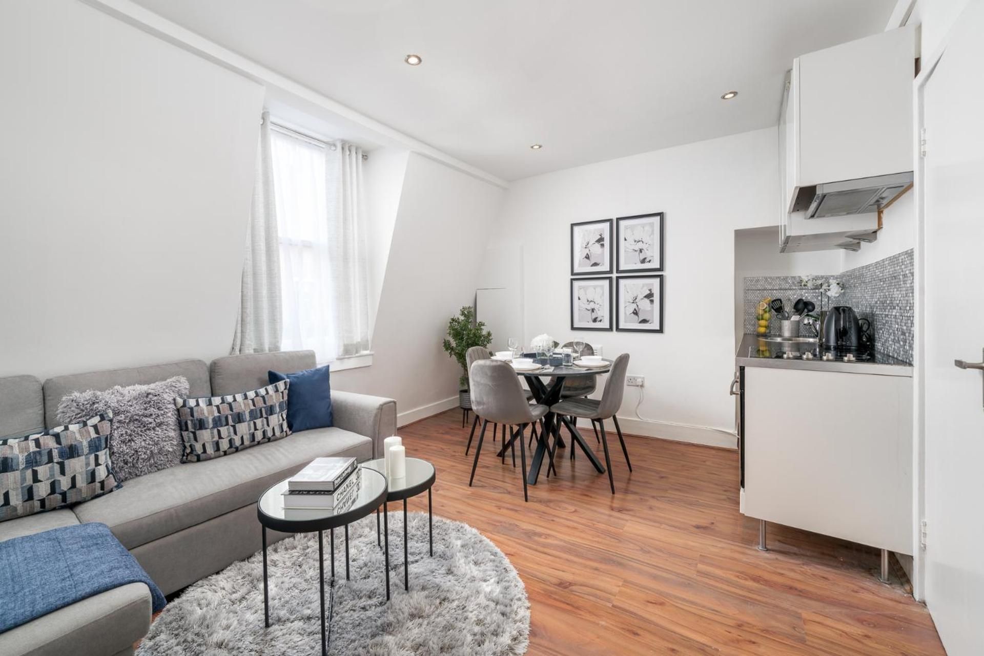 One-bedroom Loft Apartment 