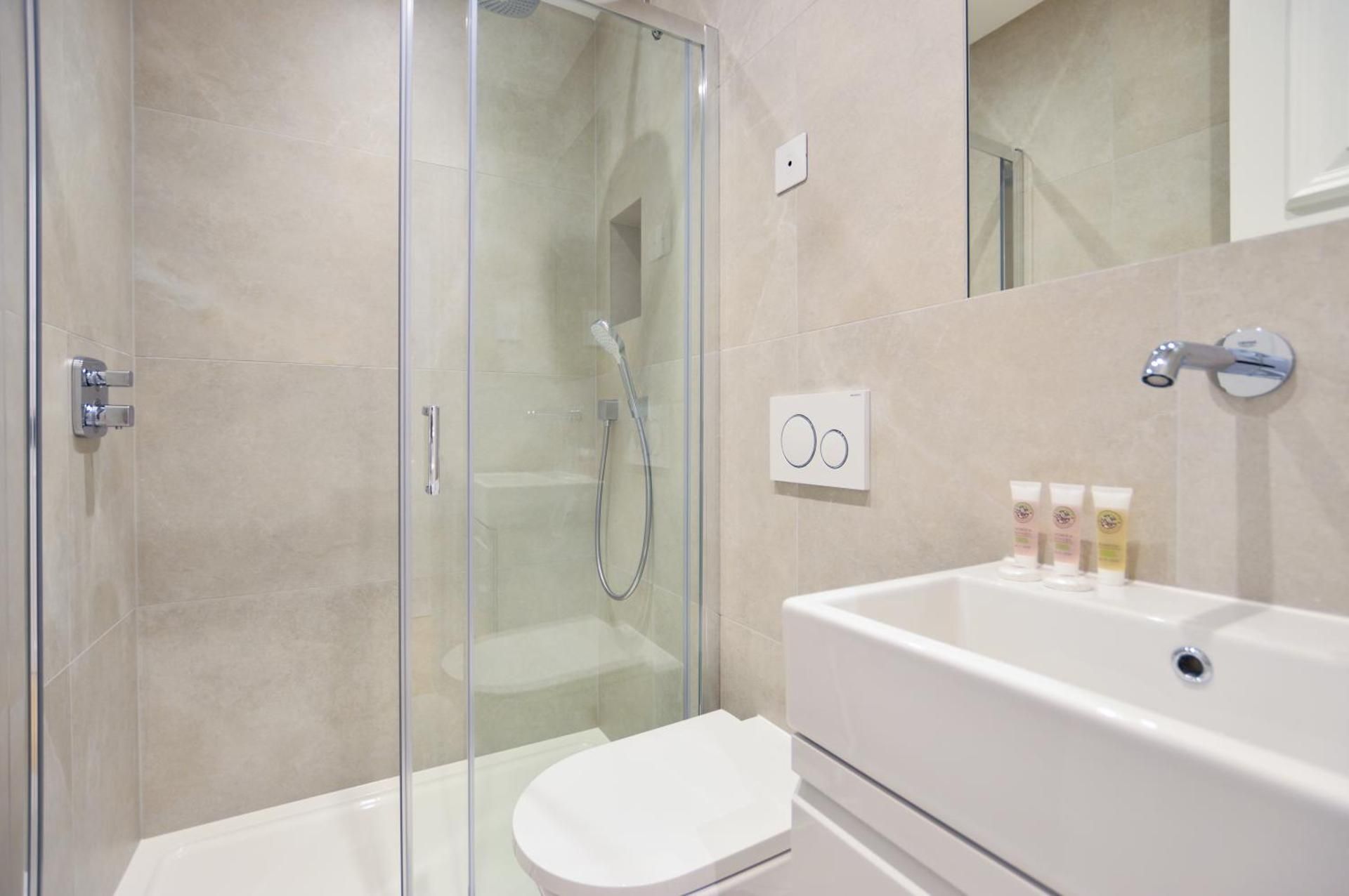One Bedroom Apartment