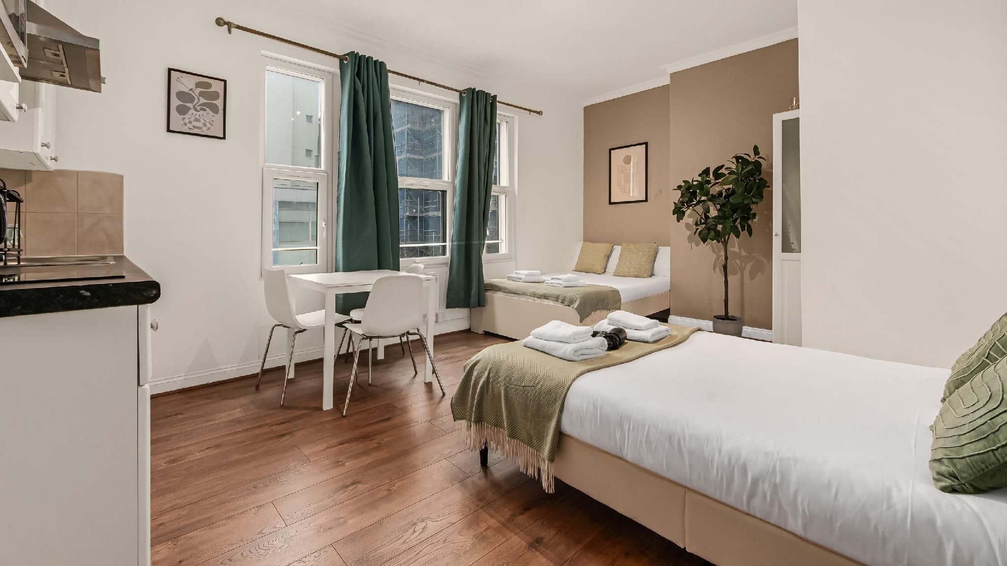 PADDINGTON-FLAT 4