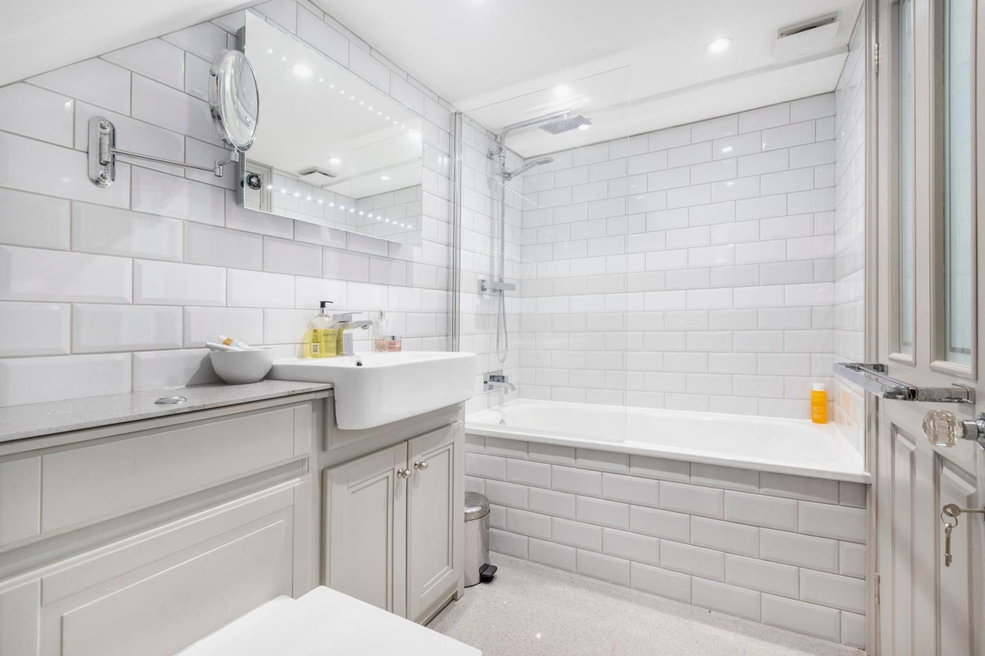 Superior Apartment