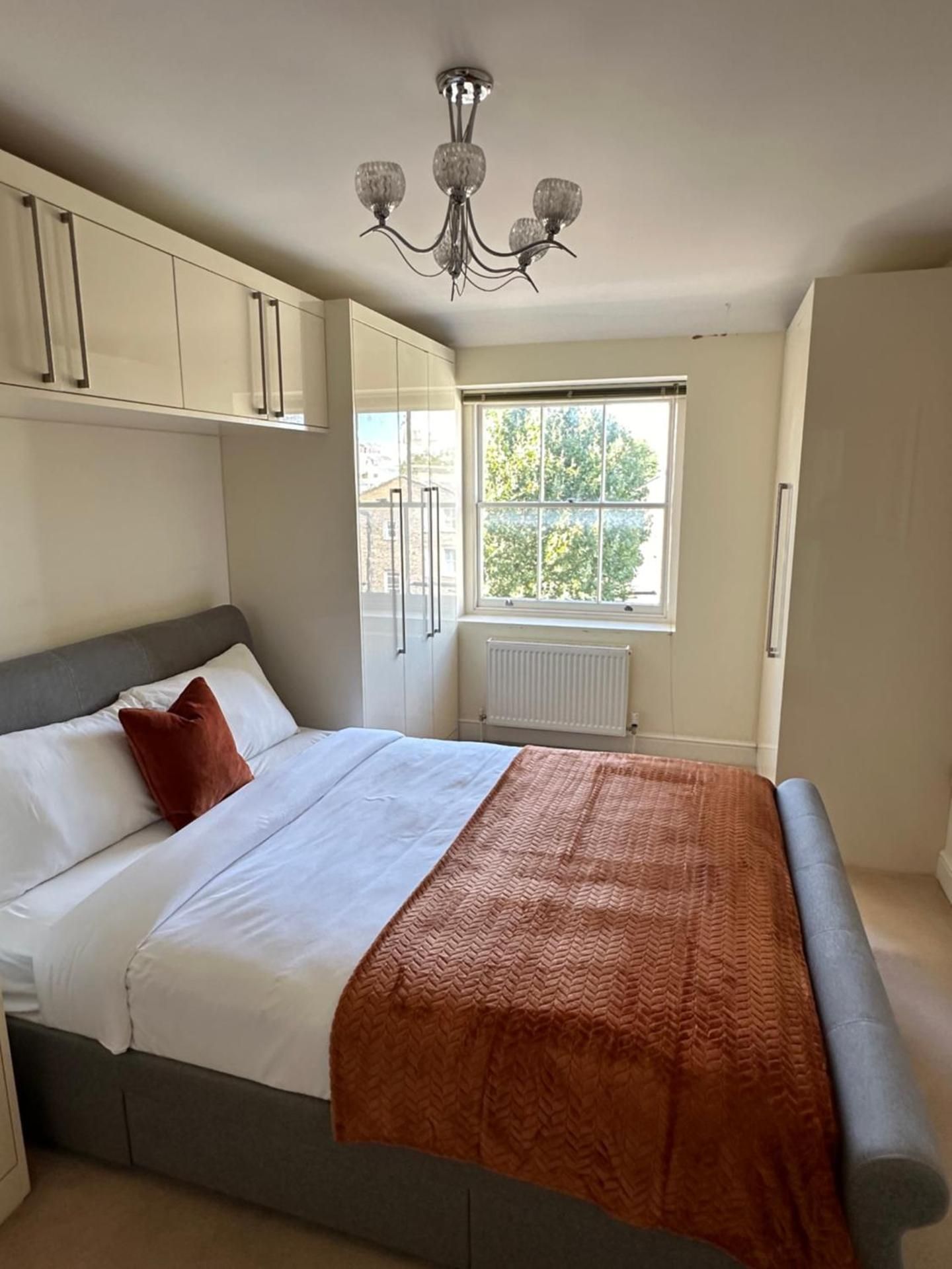 Classic One-Bedroom Apartment with King Bed