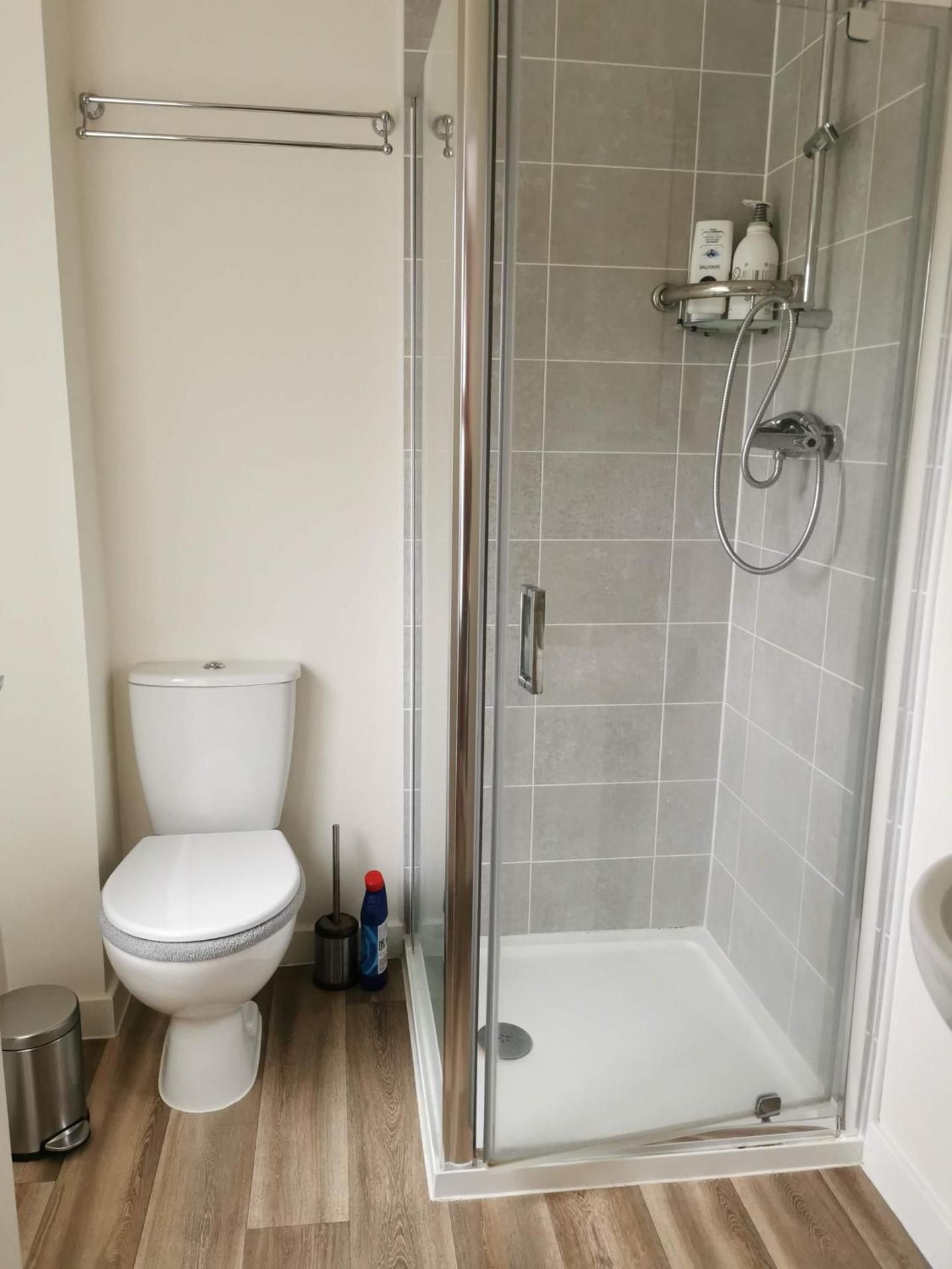 Deluxe Double Room with Shower