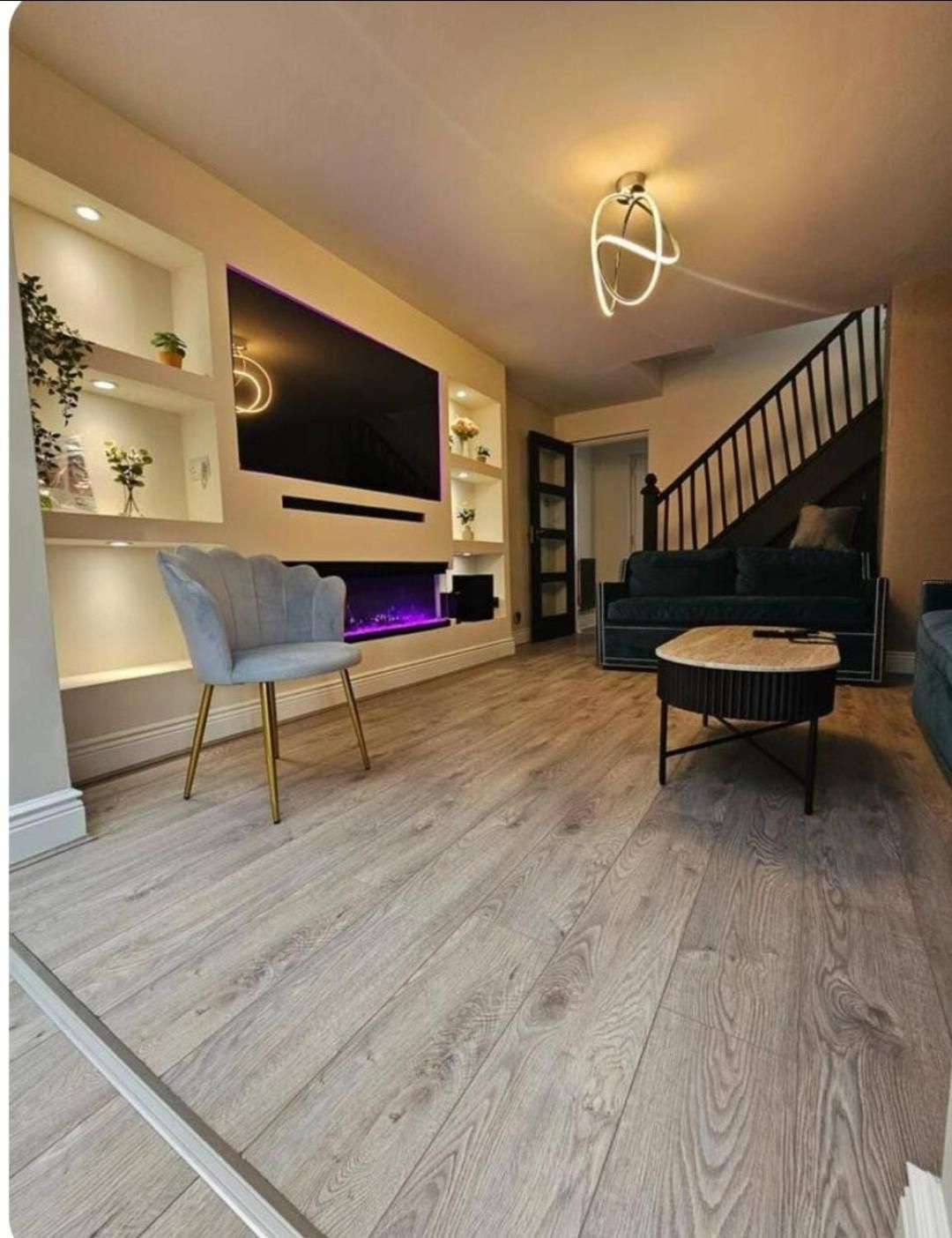 shared lounge/tv area