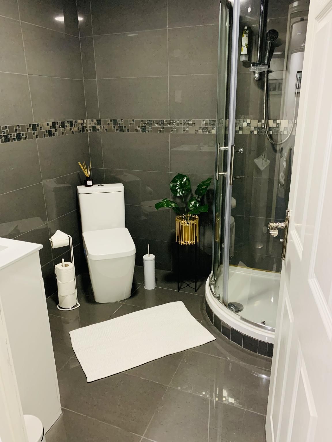 Apartment-For contactors-Private Bathroom