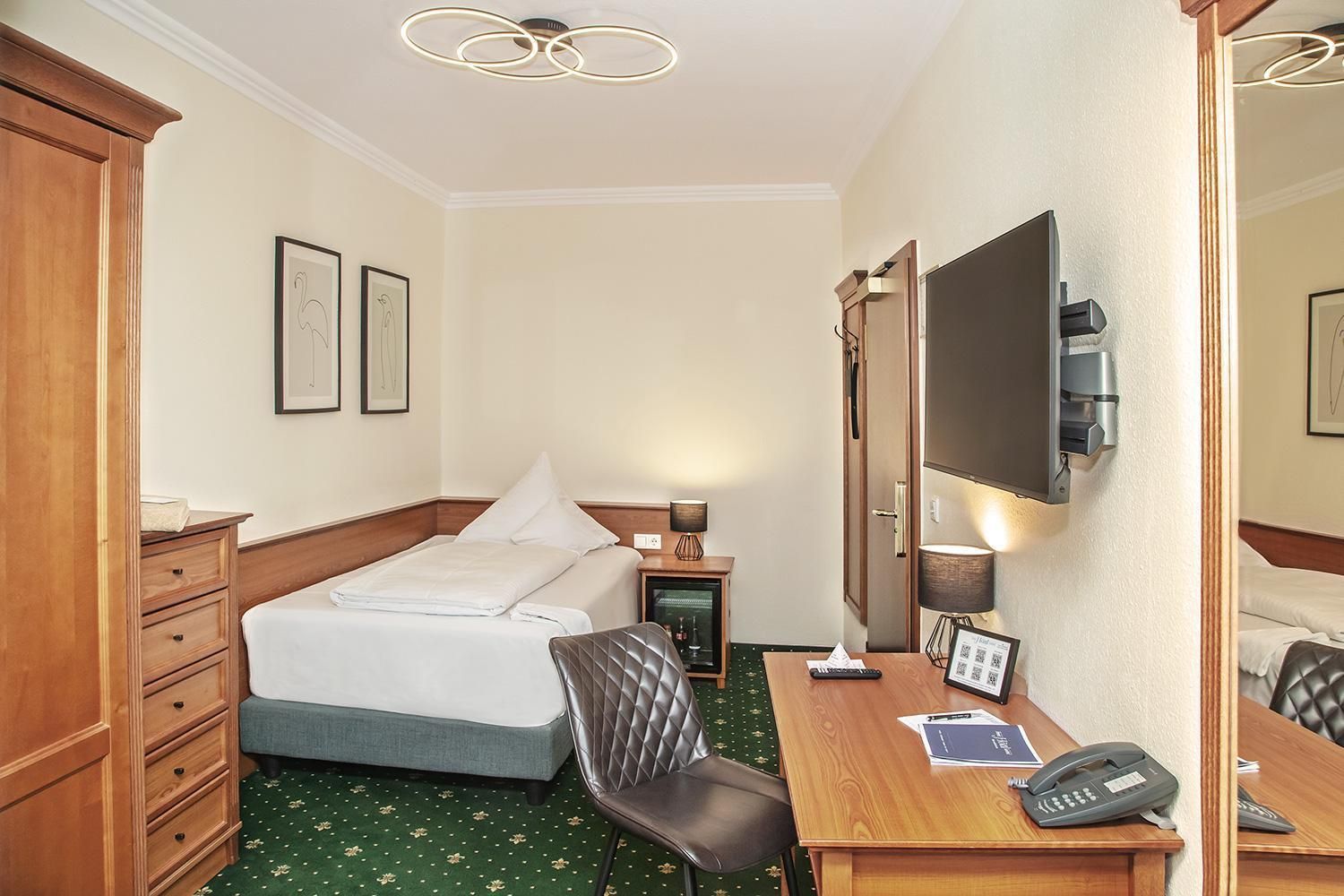 Large Single Room