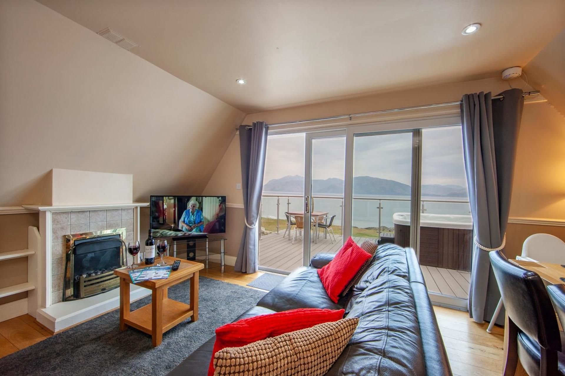 Loch Linnhe Waterfront Lodges